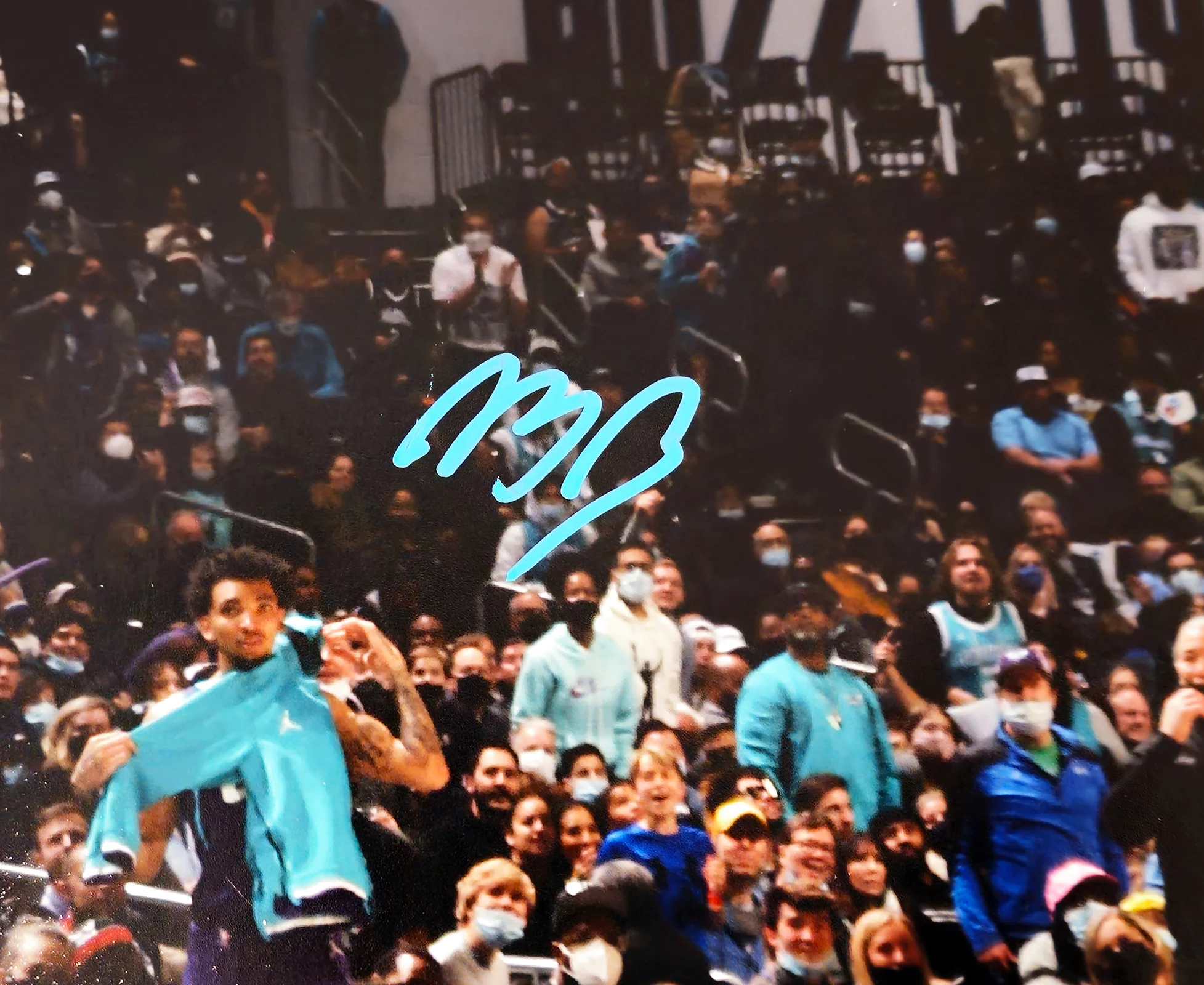LaMelo Ball Autographed 16x20 Photo Charlotte Hornets Beckett BAS Stock #212975 - Image 2