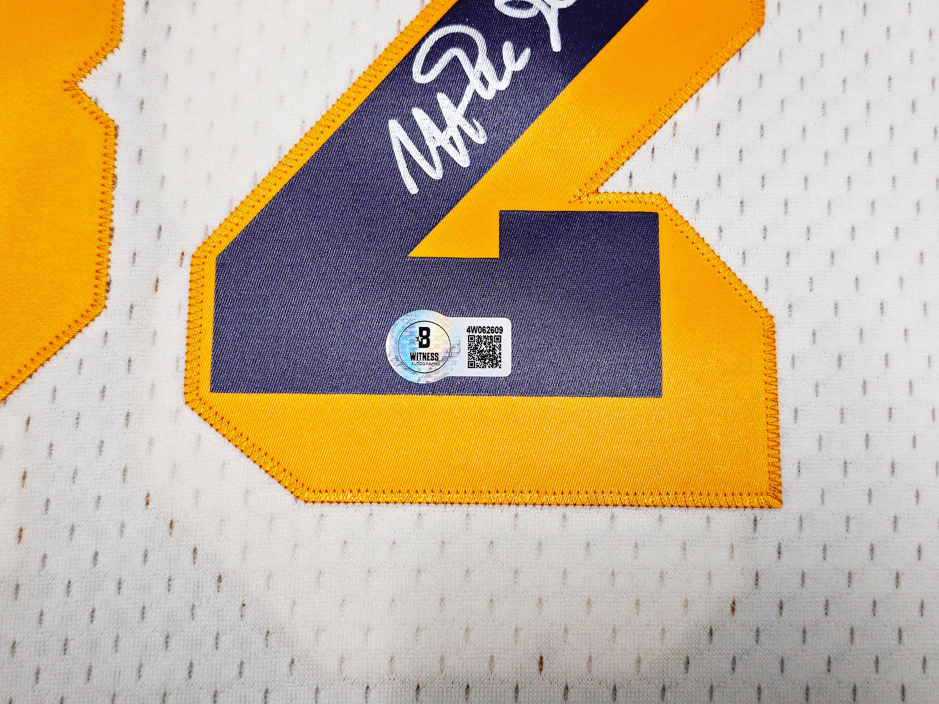 Los Angeles Lakers Magic Johnson Autographed Cream Authentic Mitchell & Ness 1984-85 Hardwood Classic Swingman Jersey Size XXL Beckett BAS Witness Stock #256706 - Image 5