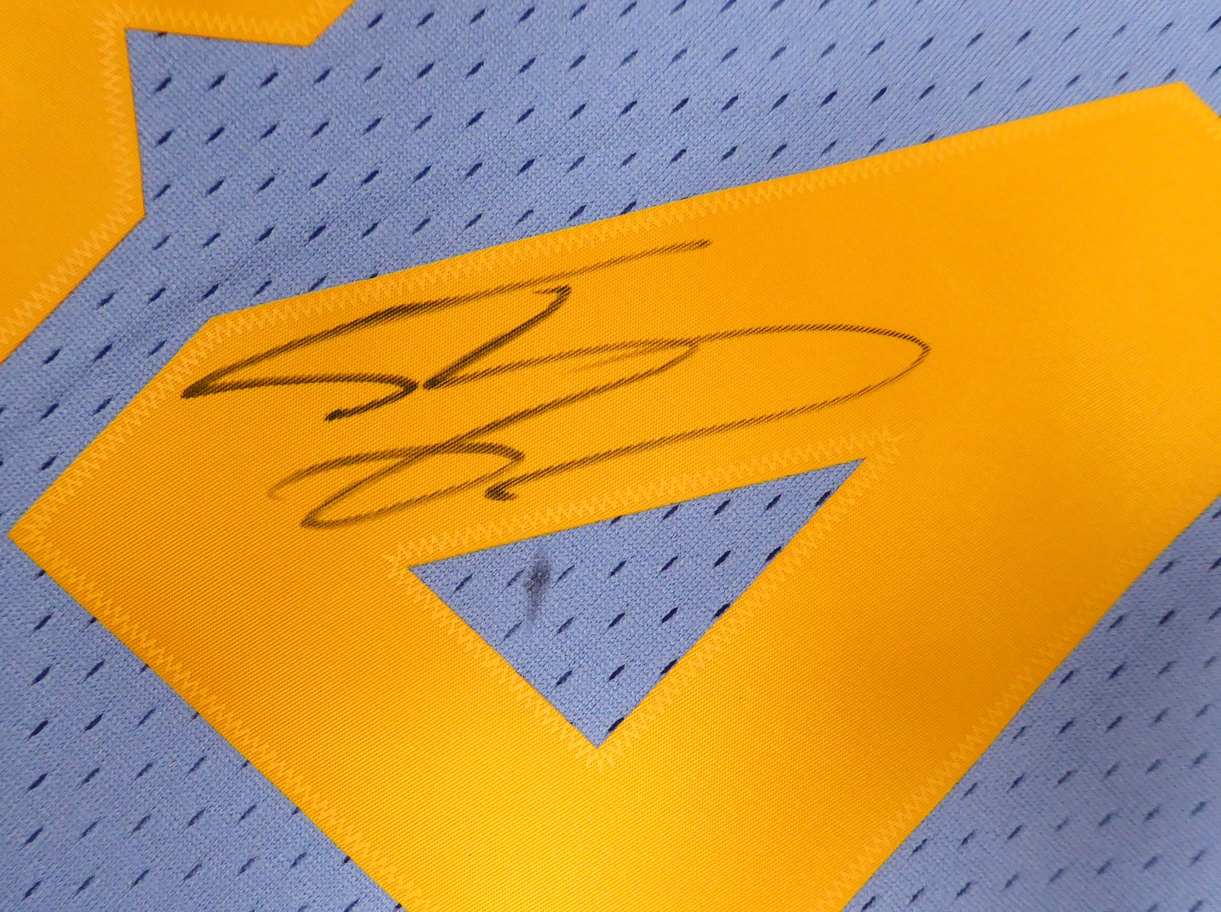 Los Angeles Lakers Shaquille Shaq O'Neal Autographed Blue Mitchell & Ness Jersey Beckett BAS QR #WU13474 - Image 3