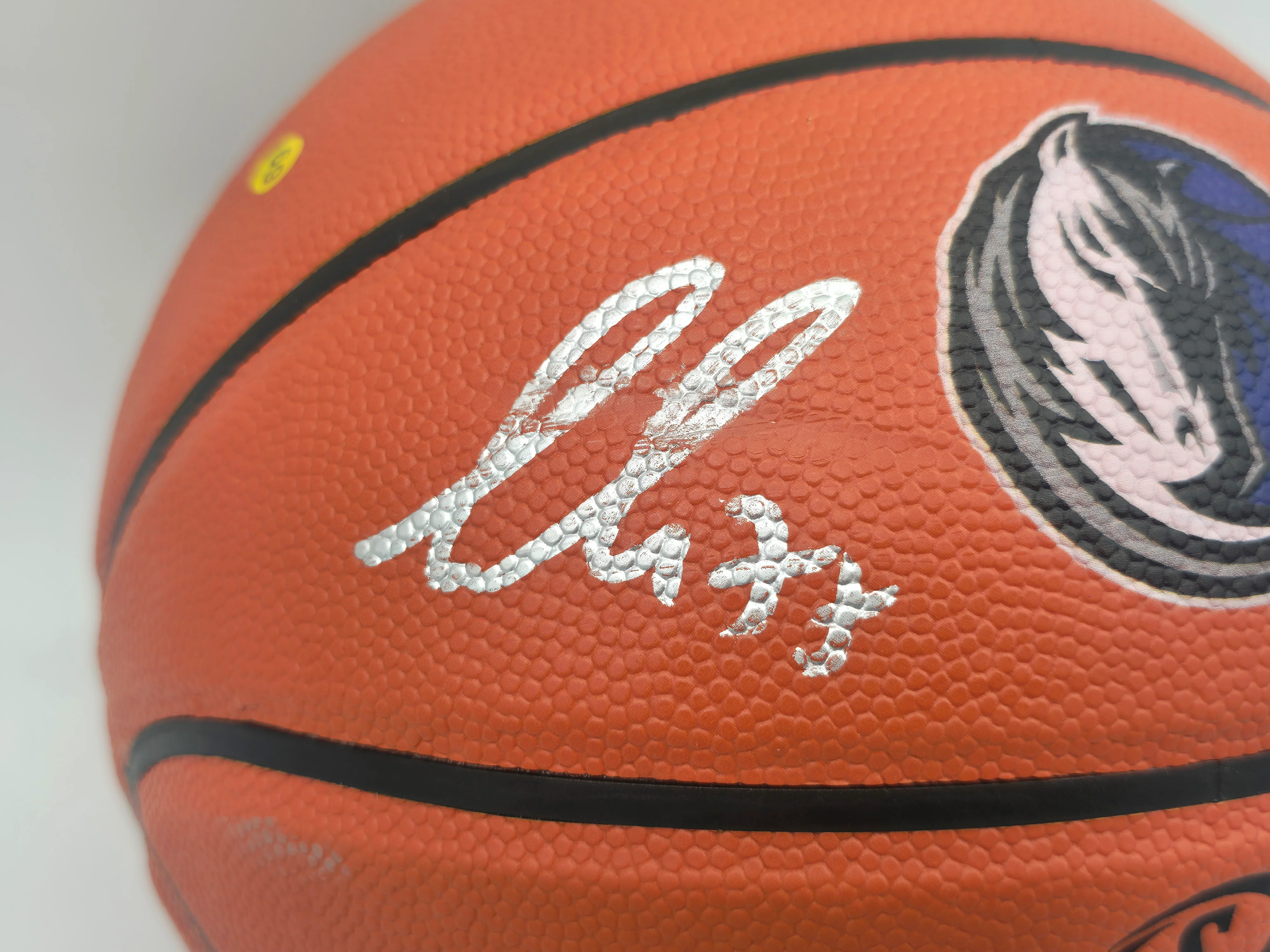 Luka Doncic Autographed Official Game Ball Series Basketball Dallas Mavericks Logo (Indent) Fanatics Holo #B452237 - Image 2