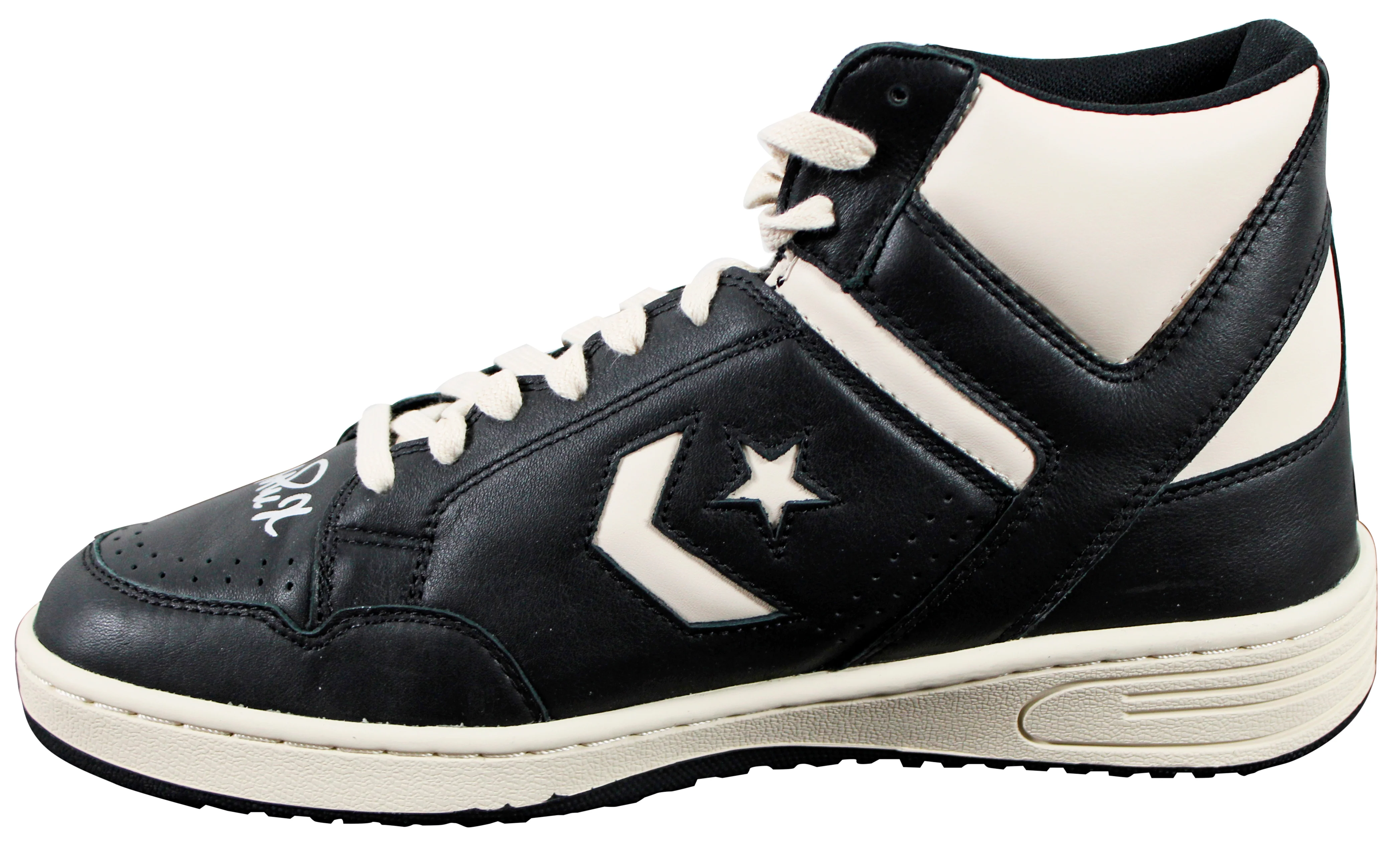 Magic Johnson Signed Right Black & White Converse Weapon Shoe W/ Case BAS Wit 2 - Image 6