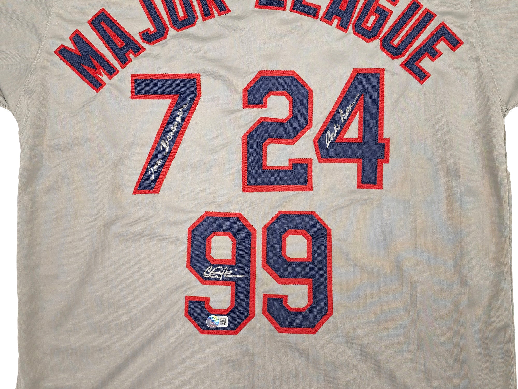 Major League Charlie Sheen, Corbin Bernsen & Tom Berenger Autographed Gray Jersey Beckett BAS Witness Stock #221308 - Image 2