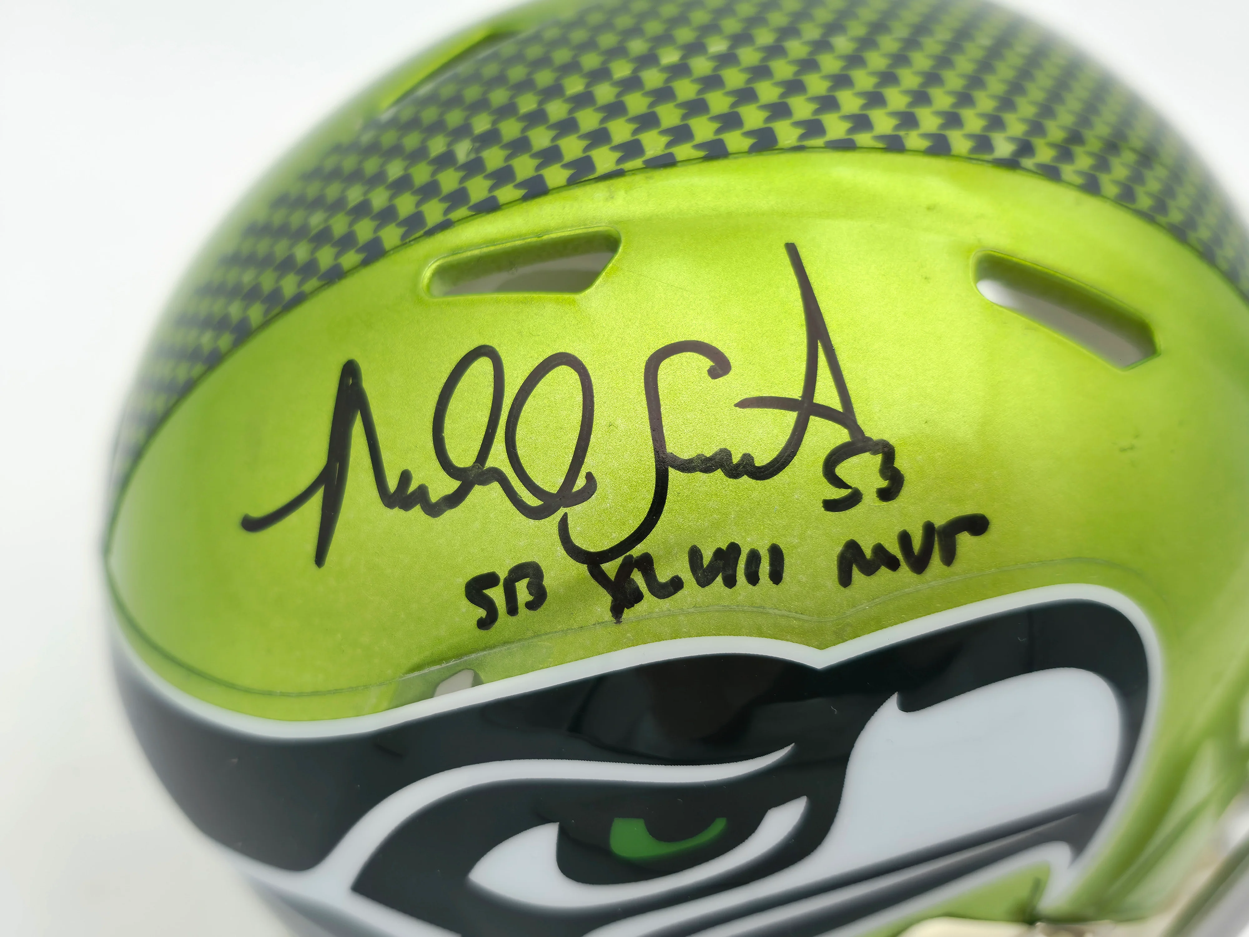Malcolm Smith Autographed Seattle Seahawks Flash Green Speed Mini Helmet "SB LXVIII MVP" Beckett BAS Witness Stock #262122 - Image 2