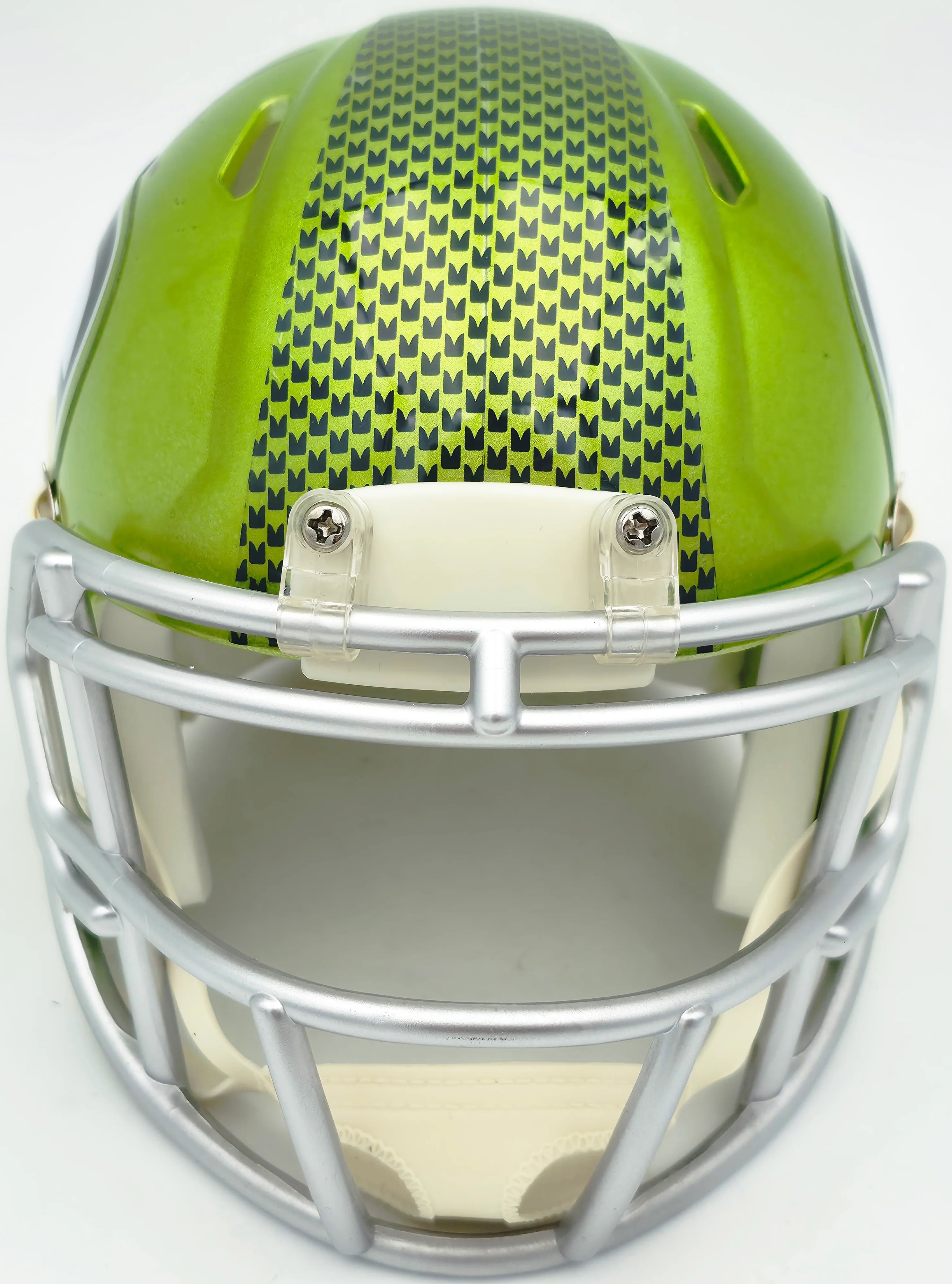 Malcolm Smith Autographed Seattle Seahawks Flash Green Speed Mini Helmet "SB LXVIII MVP" Beckett BAS Witness Stock #262122 - Image 3