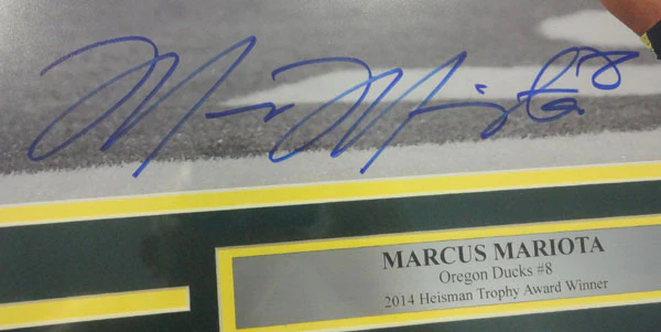 Marcus Mariota Autographed Framed 16x20 Photo Oregon Ducks MM Holo Stock #90717 - Image 2