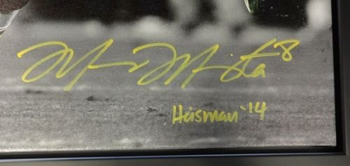 Marcus Mariota Autographed Framed 20x24 Canvas Photo Oregon Ducks "Heisman '14" #/8 MM Holo Stock #91865 - Image 2