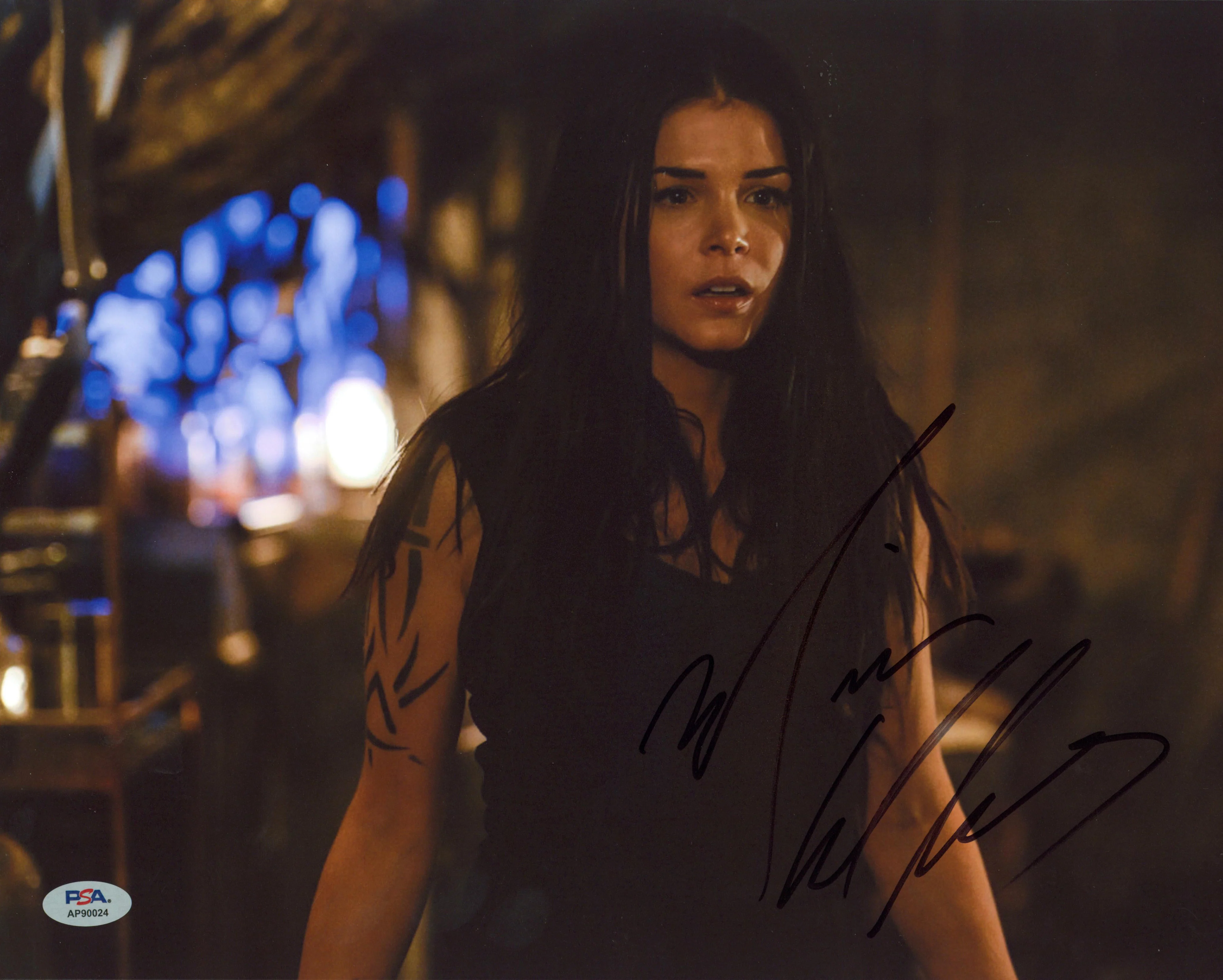 Marie Avgeropoulos The 100 Authentic Signed 11x14 Horizontal Photo PSA #AP90024 - Image 2