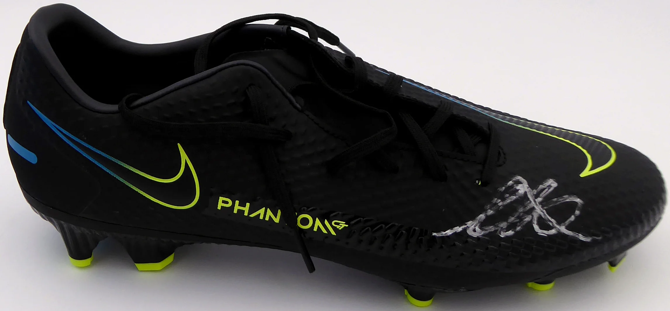 Mason Mount Autographed Black Nike Phantom Cleat Shoe Chelsea F.C. Size 9.5 (Light Auto) Beckett BAS #K06360