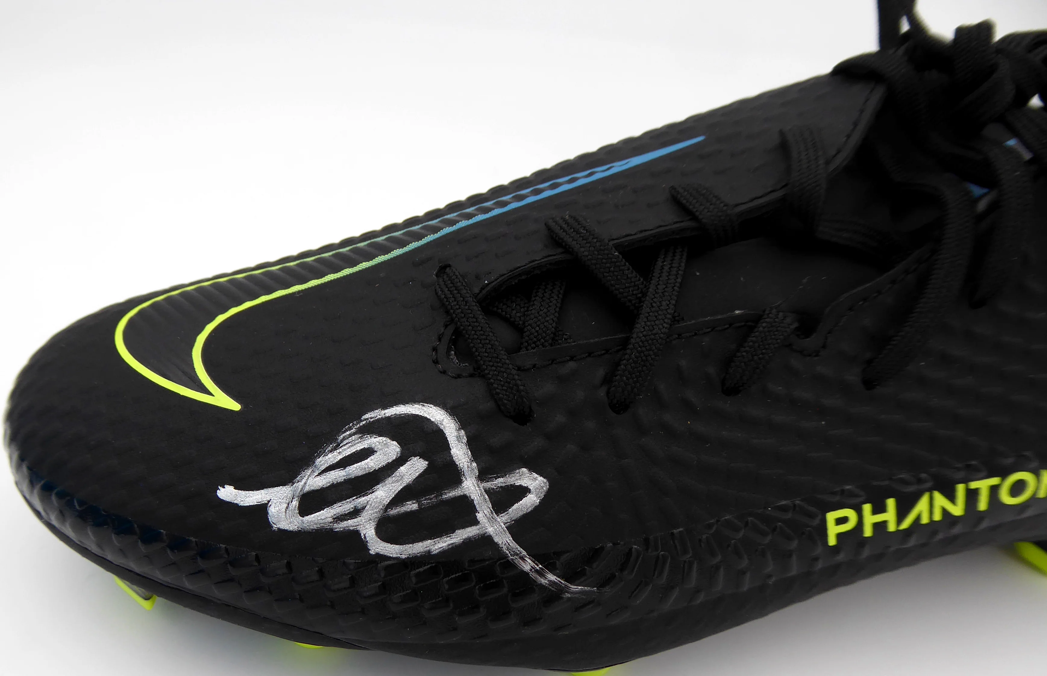 Mason Mount Autographed Black Nike Phantom Cleat Shoe Chelsea F.C. Size 9 Beckett BAS #K06361 - Image 2