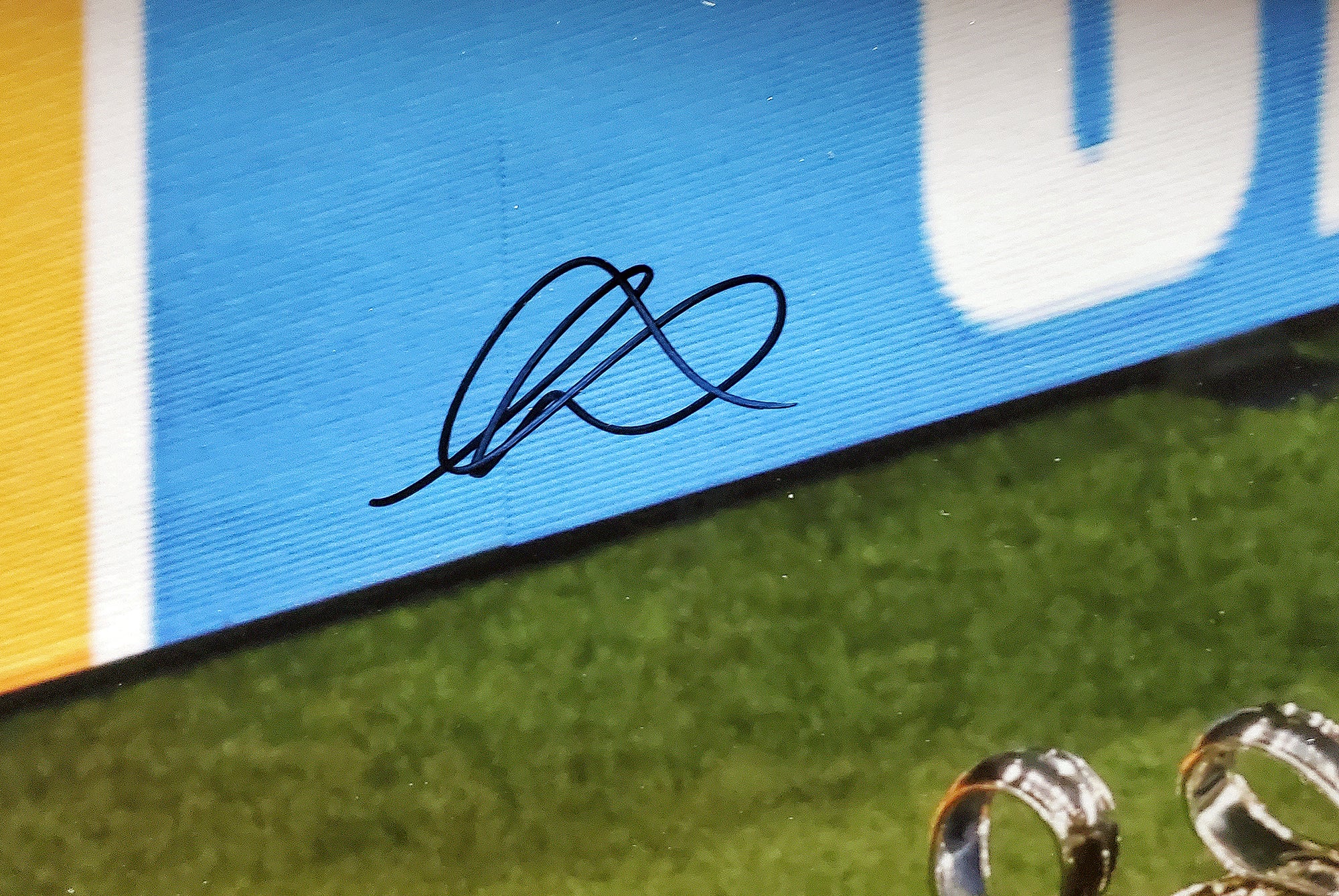Mason Mount Autographed Framed 11x14 Photo Chelsea F.C. Beckett BAS Stock #197149 - Image 3