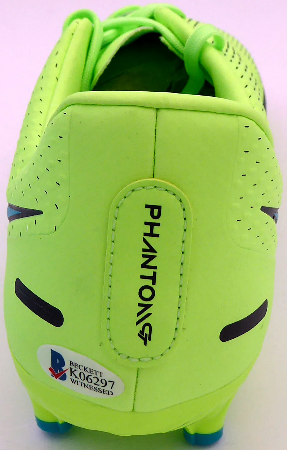 Mason Mount Autographed Green Nike Phantom Cleat Shoe Chelsea F.C. Size 10.5 Beckett BAS #K06297 - Image 5