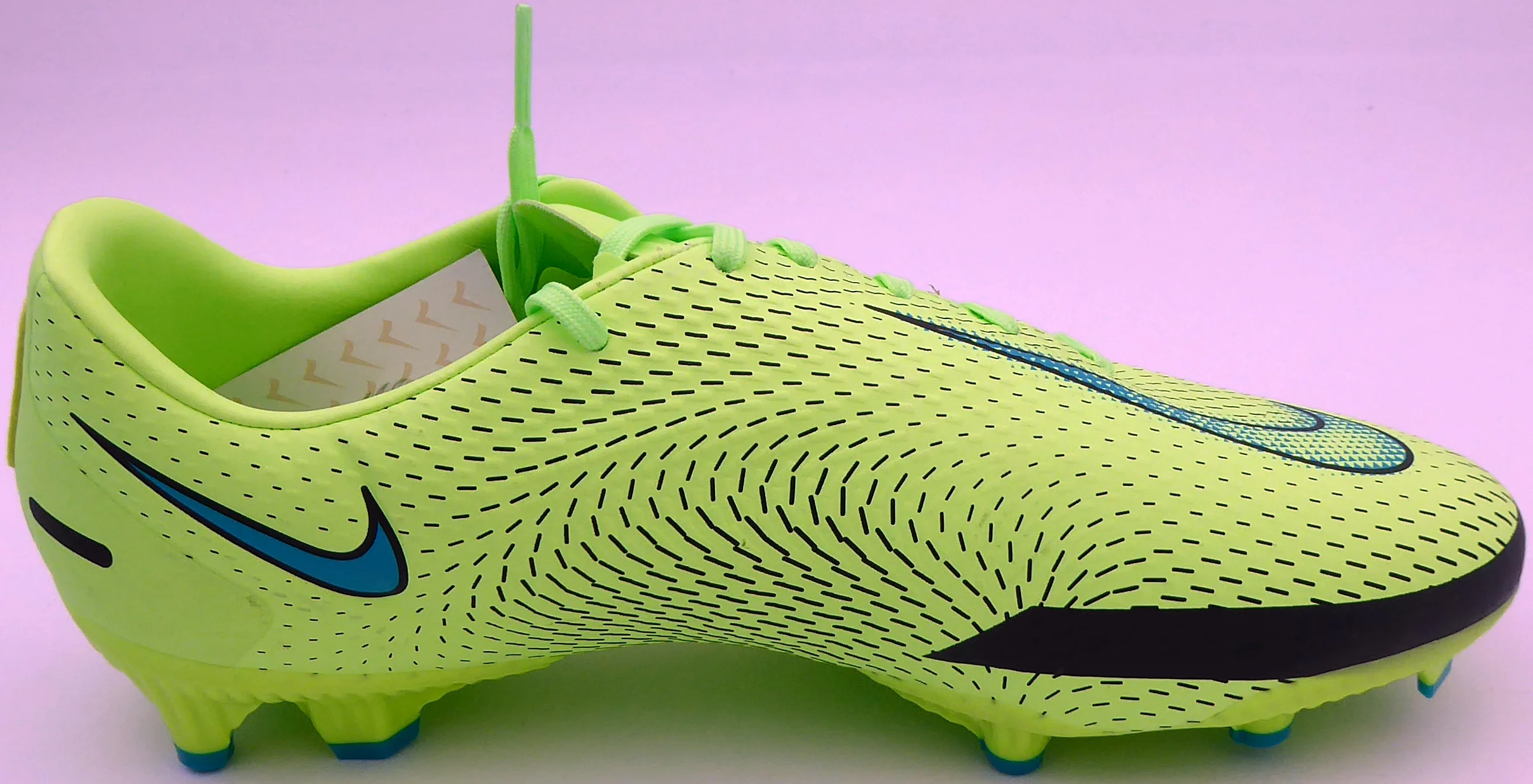 Mason Mount Autographed Green Nike Phantom Cleat Shoe Chelsea F.C. Size 8.5 Beckett BAS #K06314 - Image 4