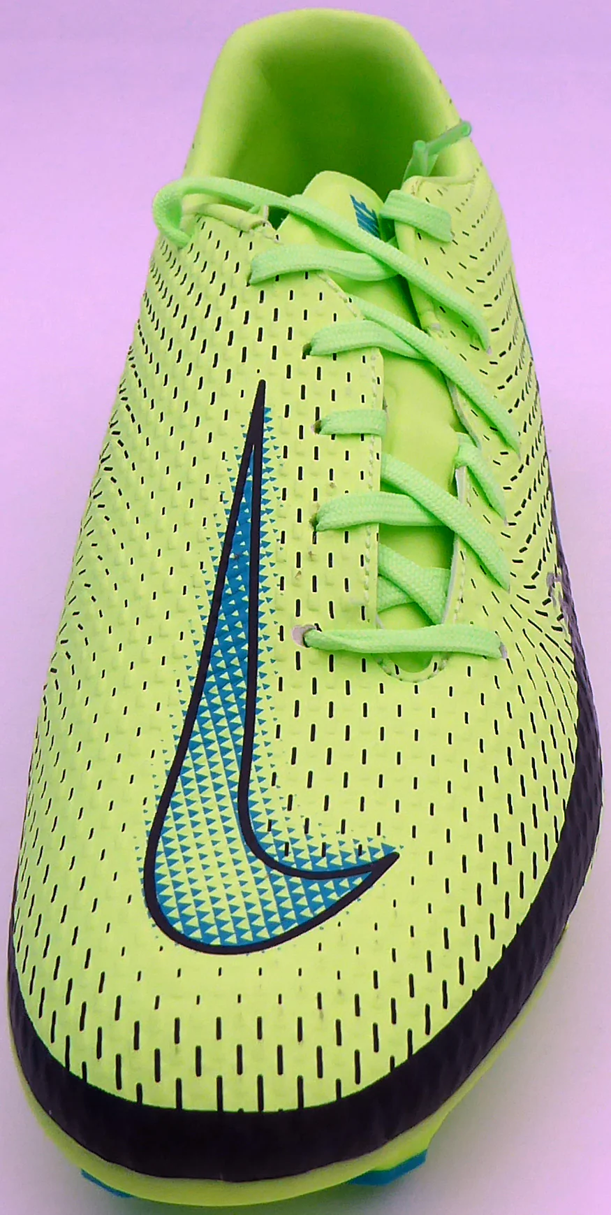 Mason Mount Autographed Green Nike Phantom Cleat Shoe Chelsea F.C. Size 8 (Light Auto) Beckett BAS #K06315 - Image 3