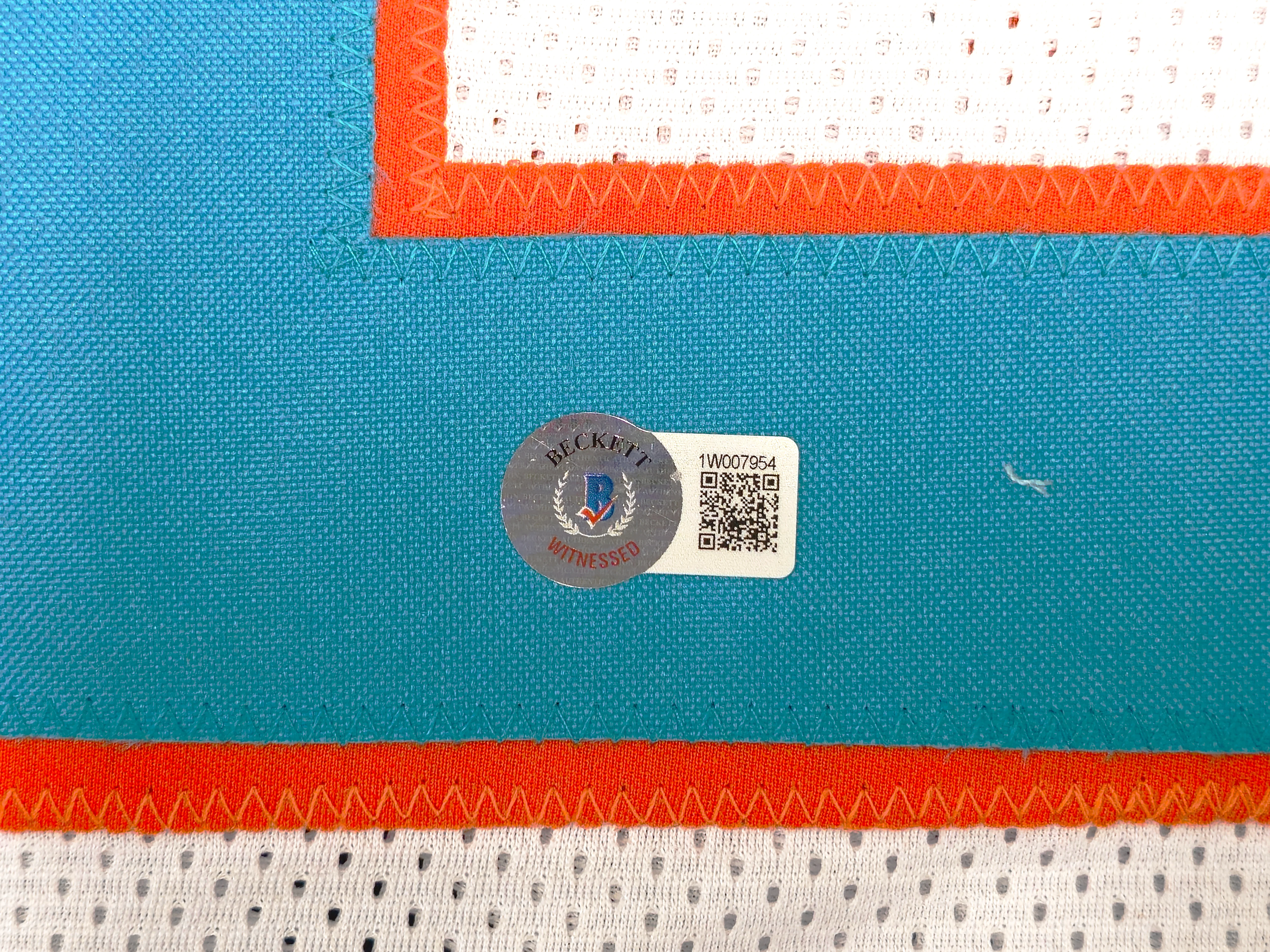 Miami Dolphins De'Von Achane Autographed White Jersey Beckett BAS Witness Stock #221540 - Image 5