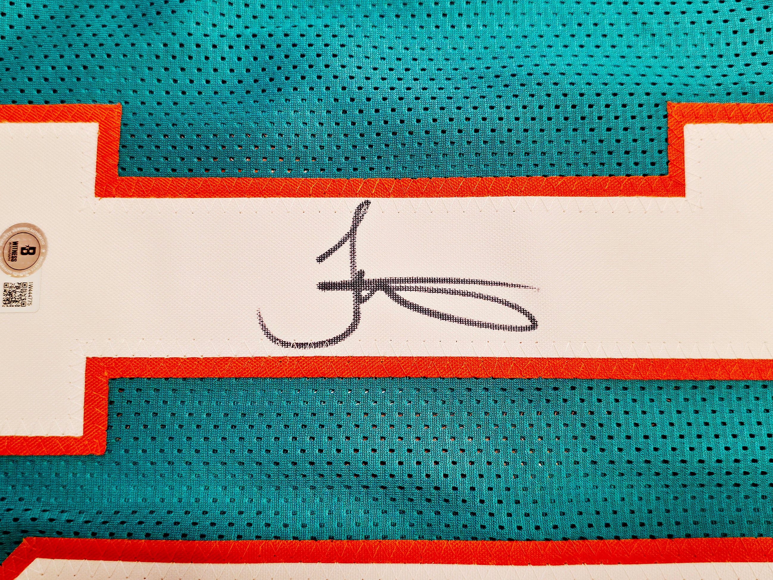 Miami Dolphins Tyreek Hill Autographed Teal Jersey Beckett BAS Witness Stock #253389 - Image 4