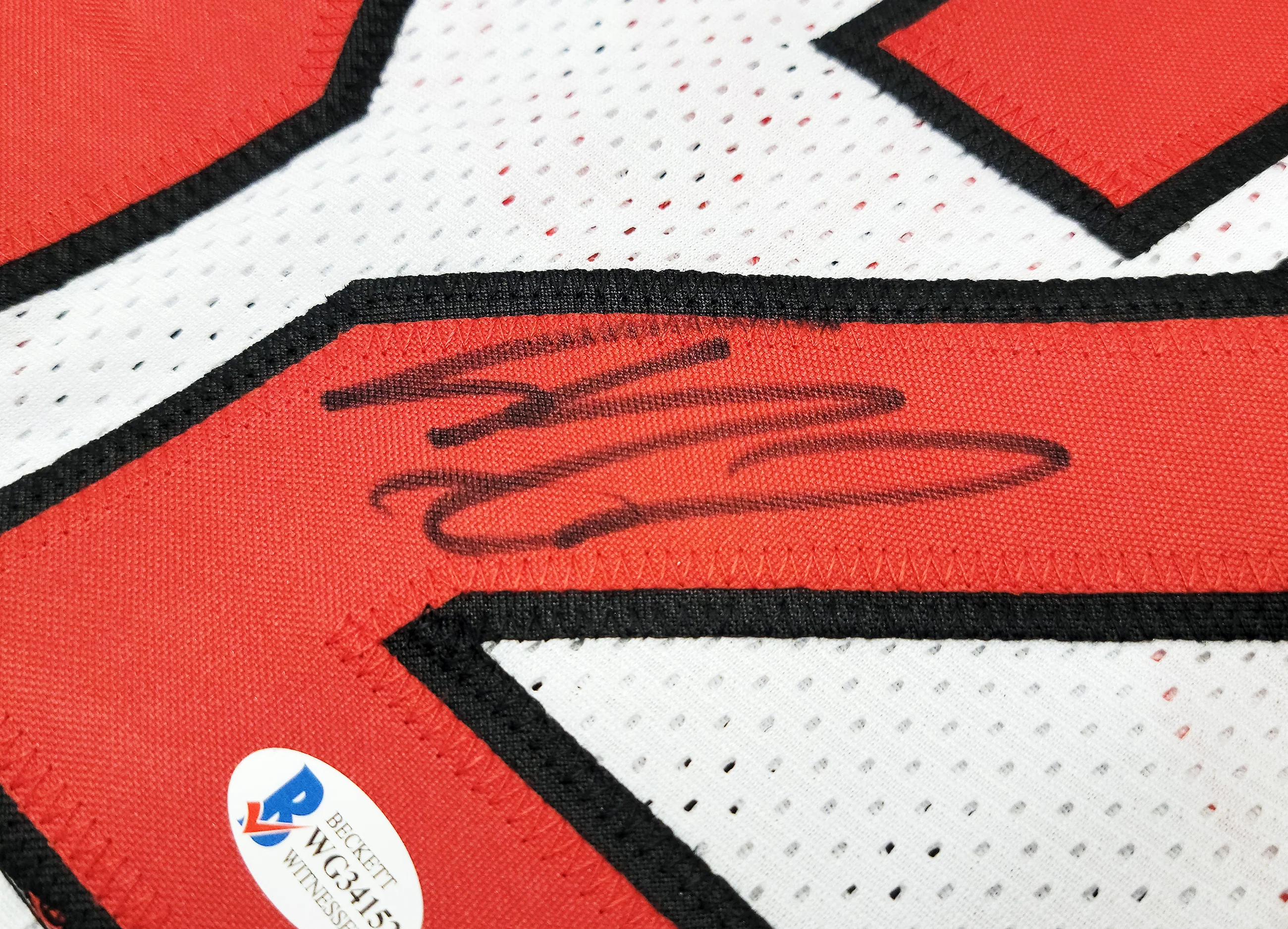 Miami Heat Shaquille Shaq O'Neal Autographed White Jersey The Diesel Beckett BAS Stock #202308 - Image 4