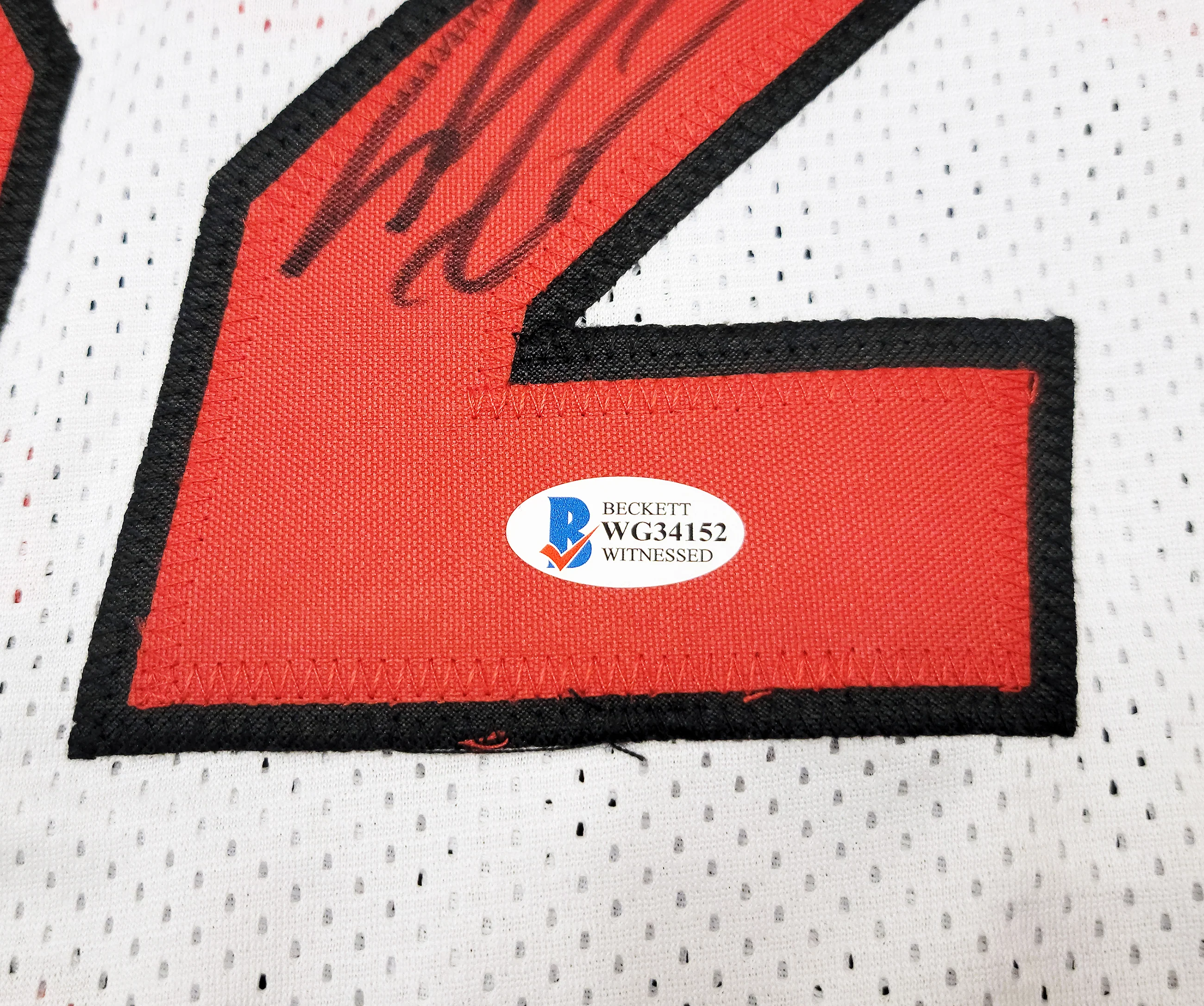 Miami Heat Shaquille Shaq O'Neal Autographed White Jersey The Diesel Beckett BAS Stock #202308 - Image 5