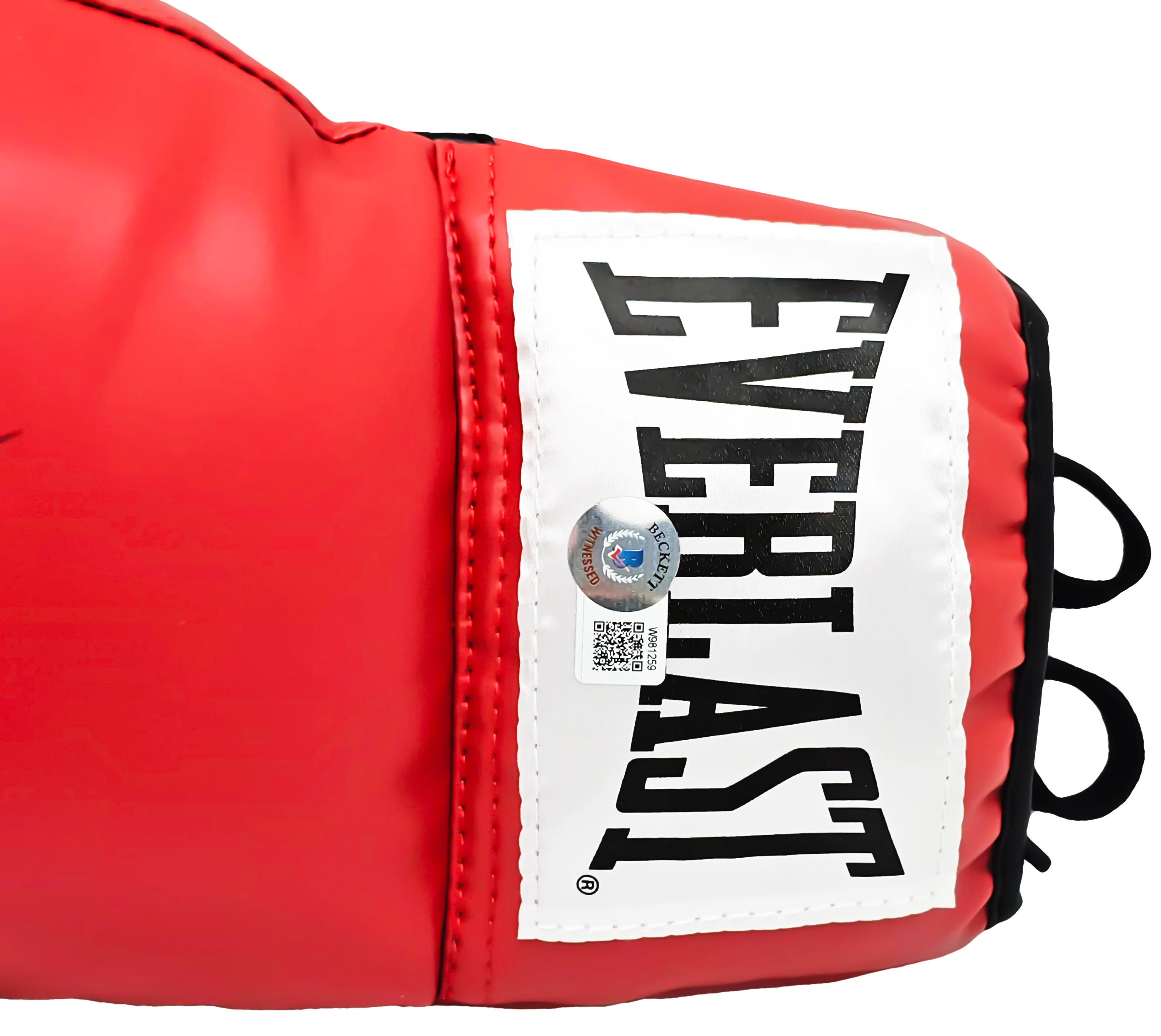 Michael B. Jordan Autographed Red Everlast Boxing Glove Left Handed LH Beckett BAS Witness Stock #220647 - Image 3