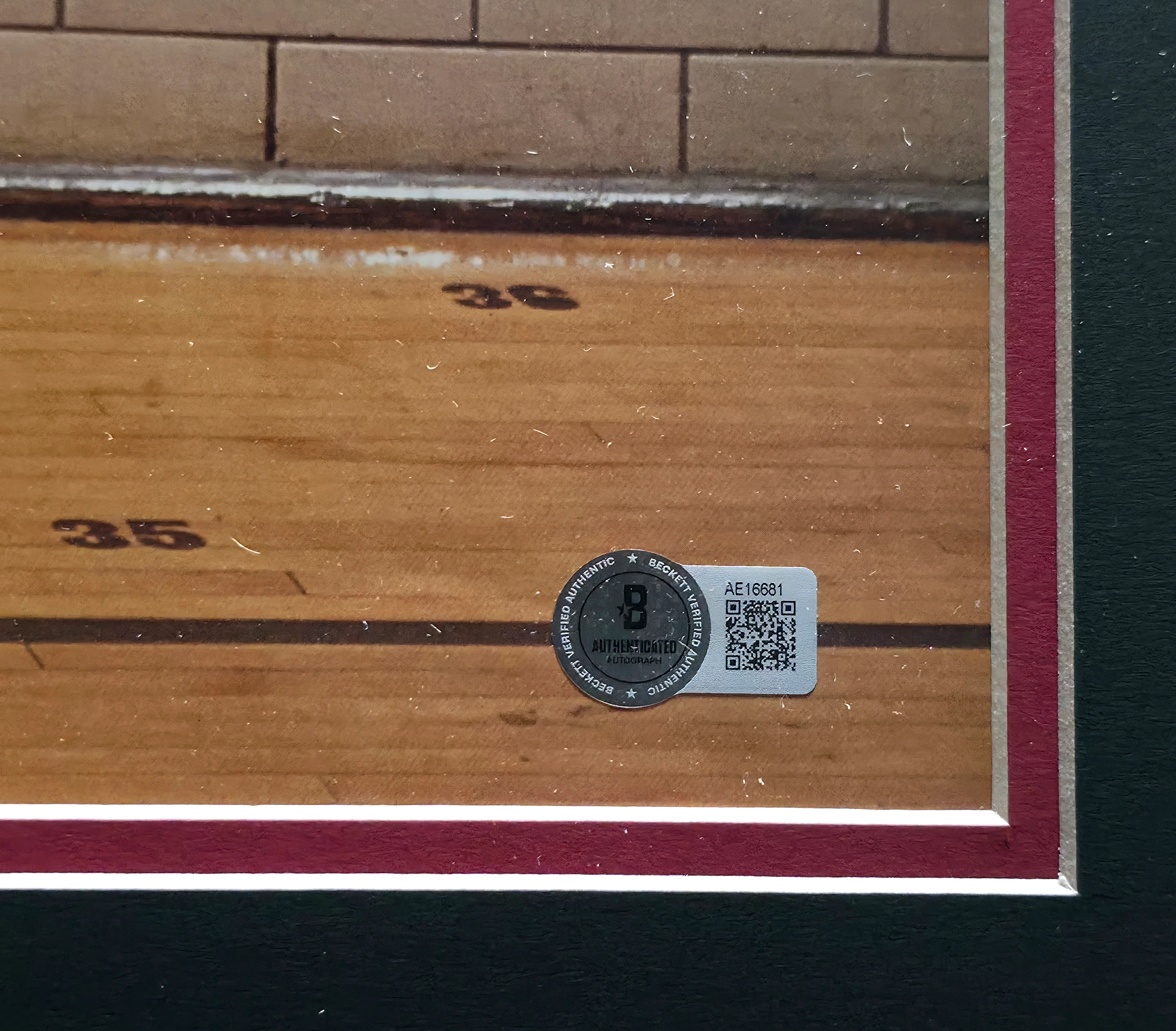 Michael Jordan Autographed Framed Nike Air Dunking 24x24 Poster Photo Chicago Bulls Beckett BAS #AE16681 - Image 5