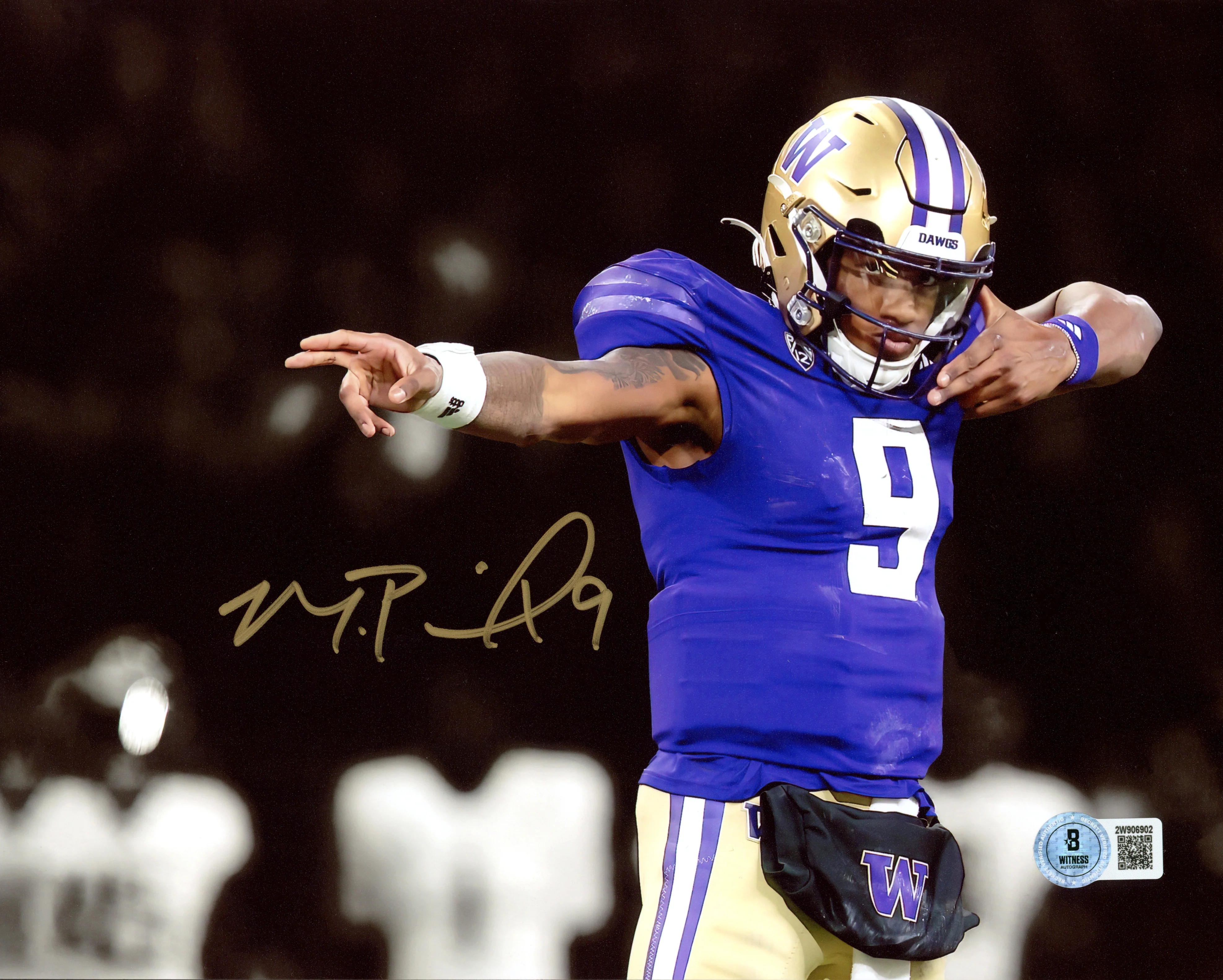 Michael Penix Jr Autographed Framed 8x10 Photo Washington Huskies Bow & Arrow Beckett BAS Witness Stock #254287 - Image 2