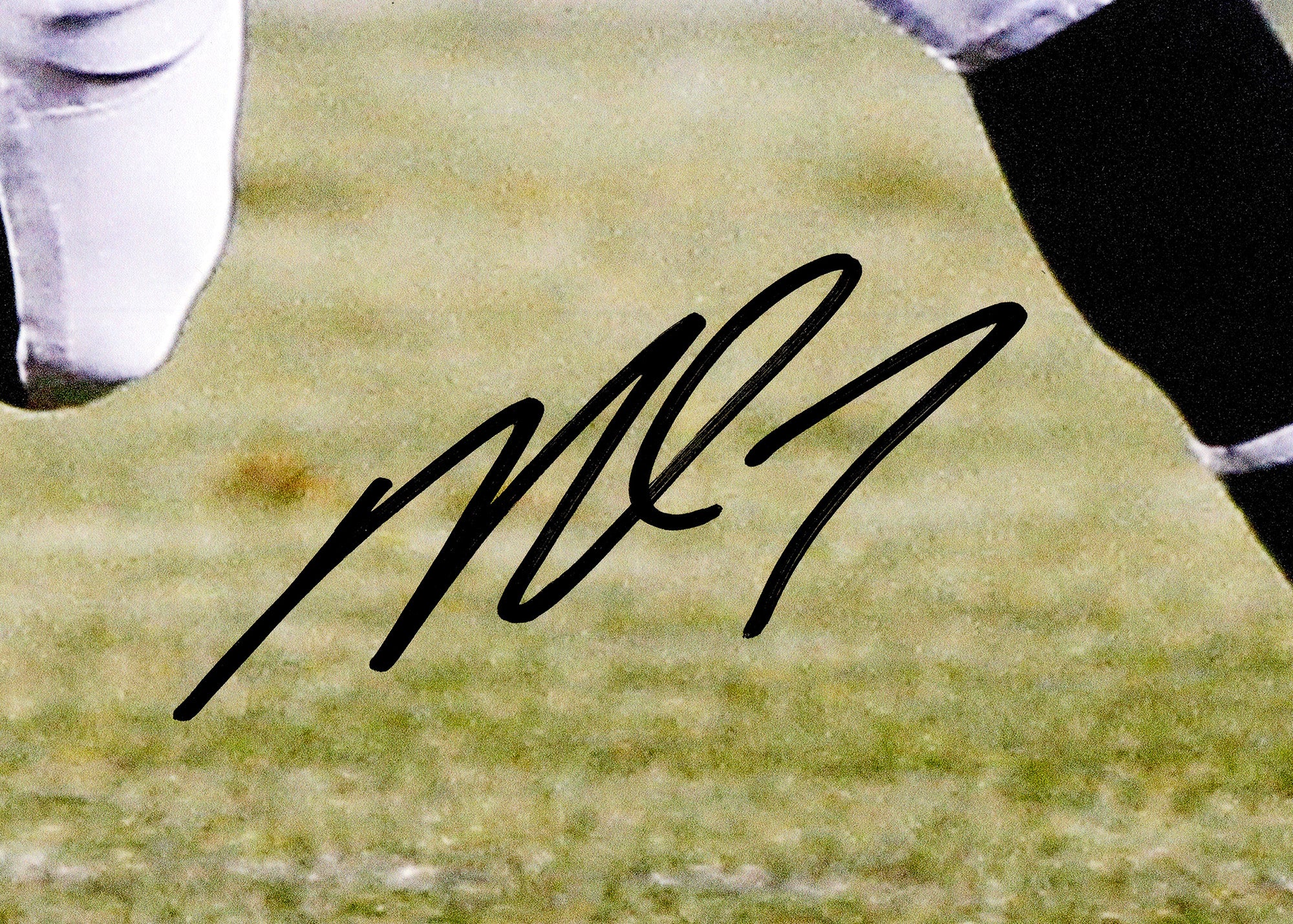 Michael Vick Autographed 16x20 Photo Philadelphia Eagles Beckett BAS Witness Stock #243624 - Image 2