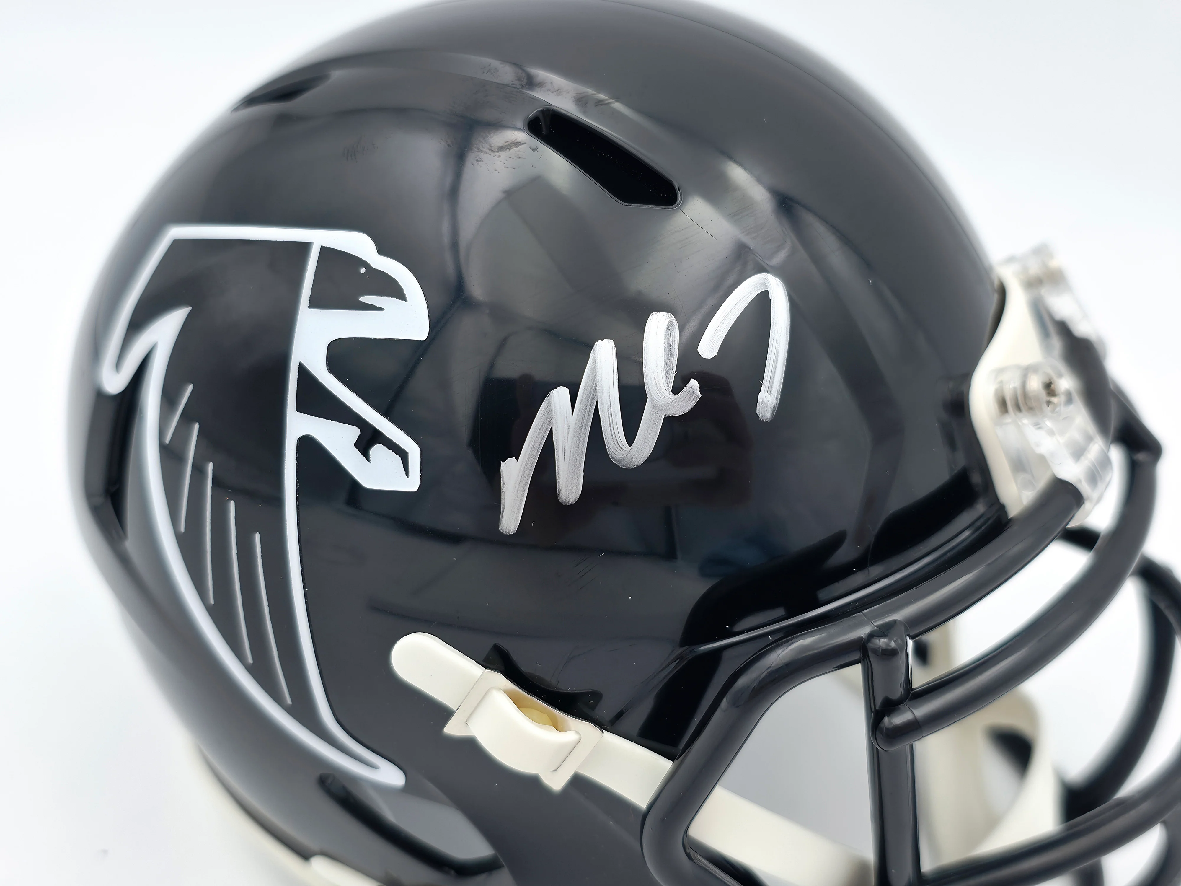 Michael Vick Autographed Atlanta Falcons 1990-02 Throwback Black Speed Mini Helmet Beckett BAS Witness Stock #243635 - Image 2