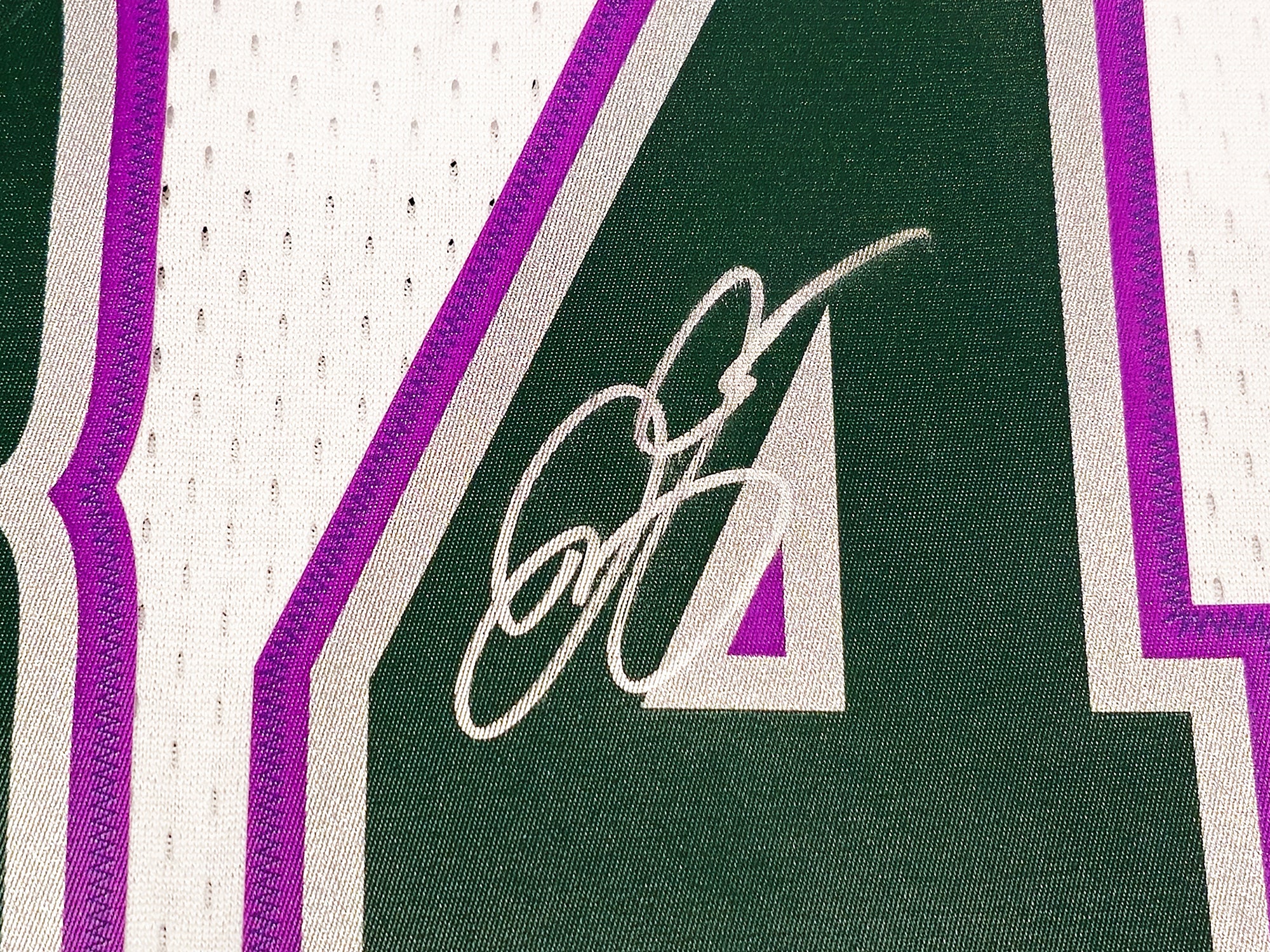 Milwaukee Bucks Ray Allen Autographed White Authentic Mitchell & Ness 1996-97 Ray Allen HWC Swingman Jersey Size L Beckett BAS Witness Stock #221293 - Image 4
