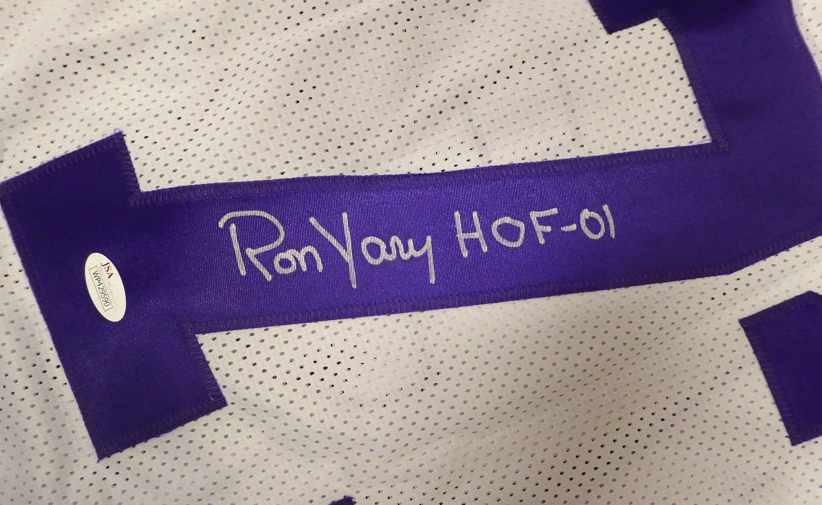 Minnesota Vikings Ron Yary Autographed White Jersey "HOF 01" JSA #WP429590 - Image 3