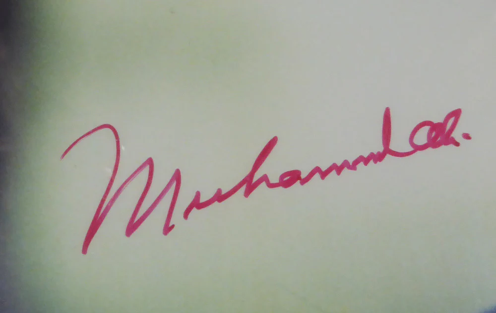 Muhammad Ali Autographed Framed 16x20 Photo (Creased) PSA/DNA #Q02875 - Image 3