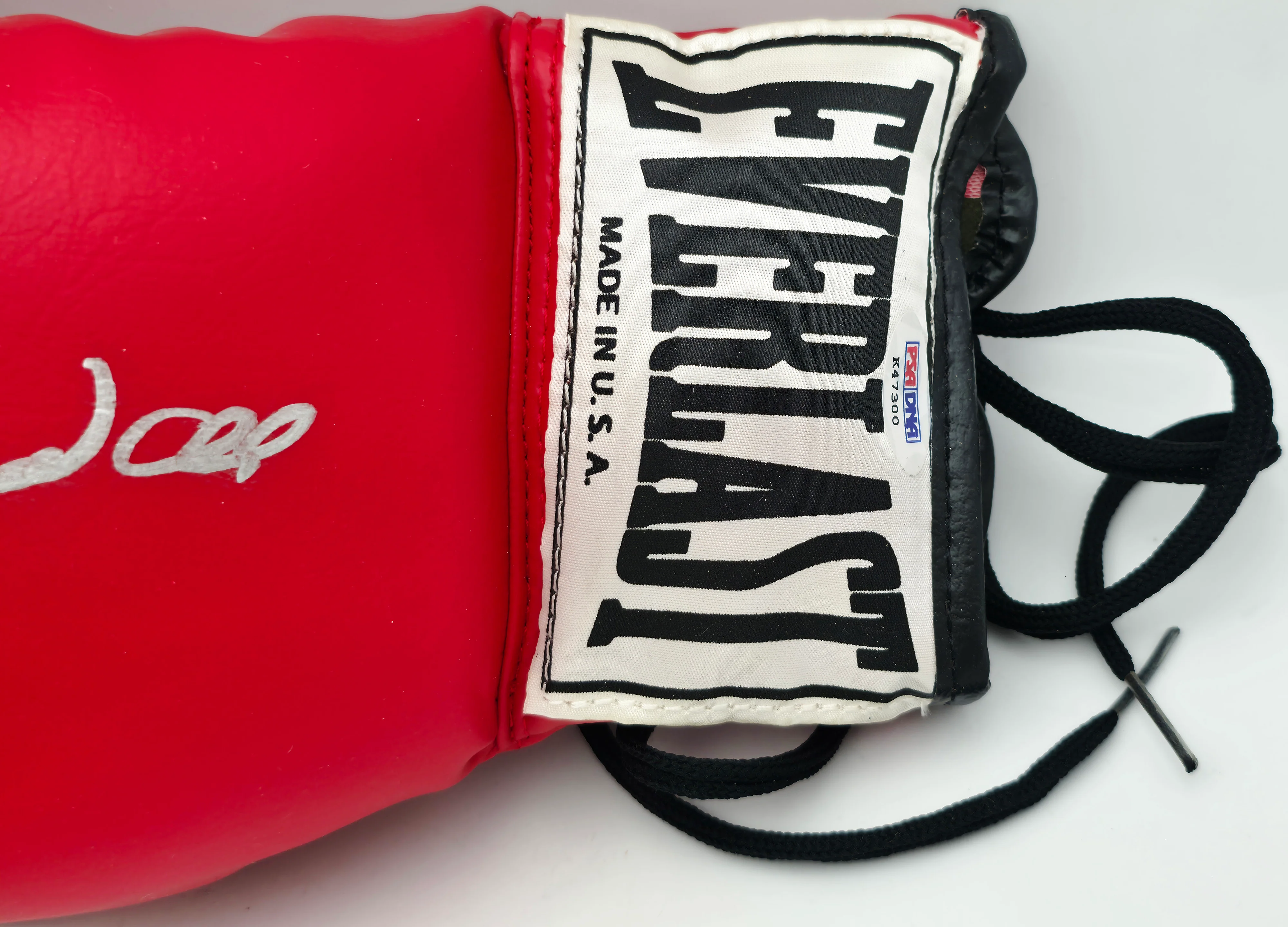 Muhammad Ali Autographed Red Everlast Boxing Glove RH PSA/DNA #K47300 - Image 3