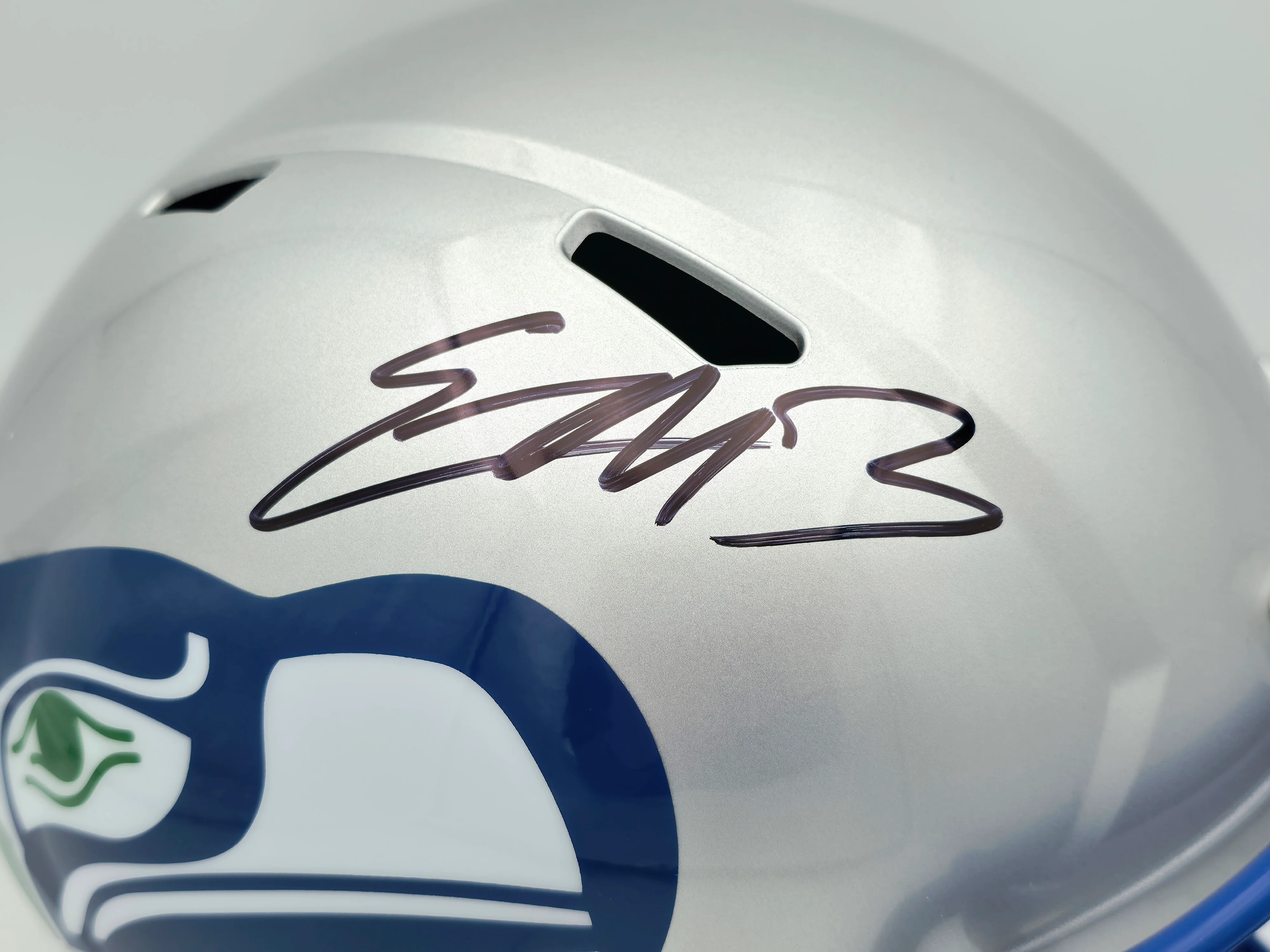 Nick Emmanwori Autographed Seattle Seahawks 1983-2001 Throwback Silver Full Size Speed Replica Helmet Beckett BAS Witness Stock #260085 - Image 2