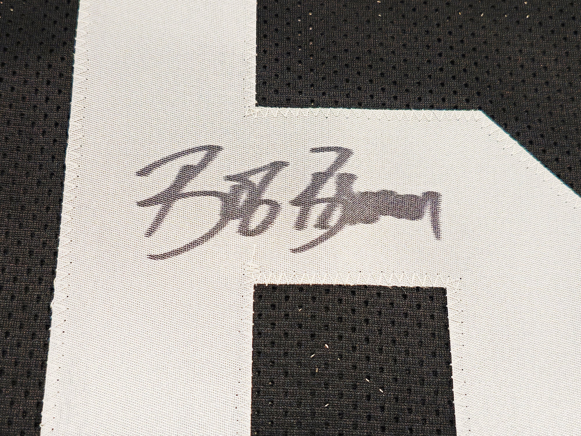 Oakland Raiders Bob Brown Autographed Black Jersey "HOF 04" Beckett BAS QR Stock #229533 - Image 4