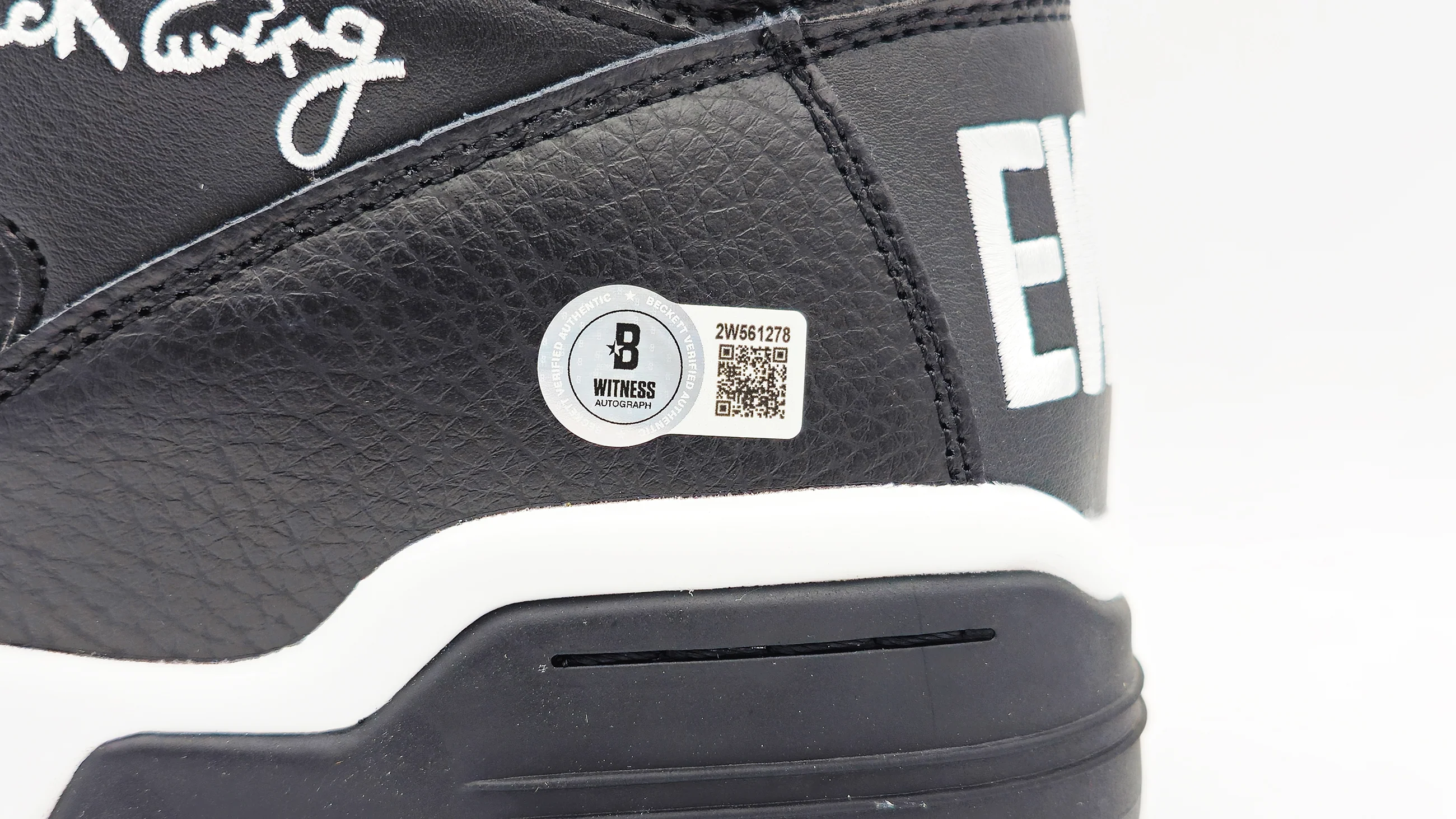 Patrick Ewing Autographed Black Ewing Athletics 33 HI Left Shoe New York Knicks Size 13 W/ Box Beckett BAS Witness Stock #236551 - Image 4