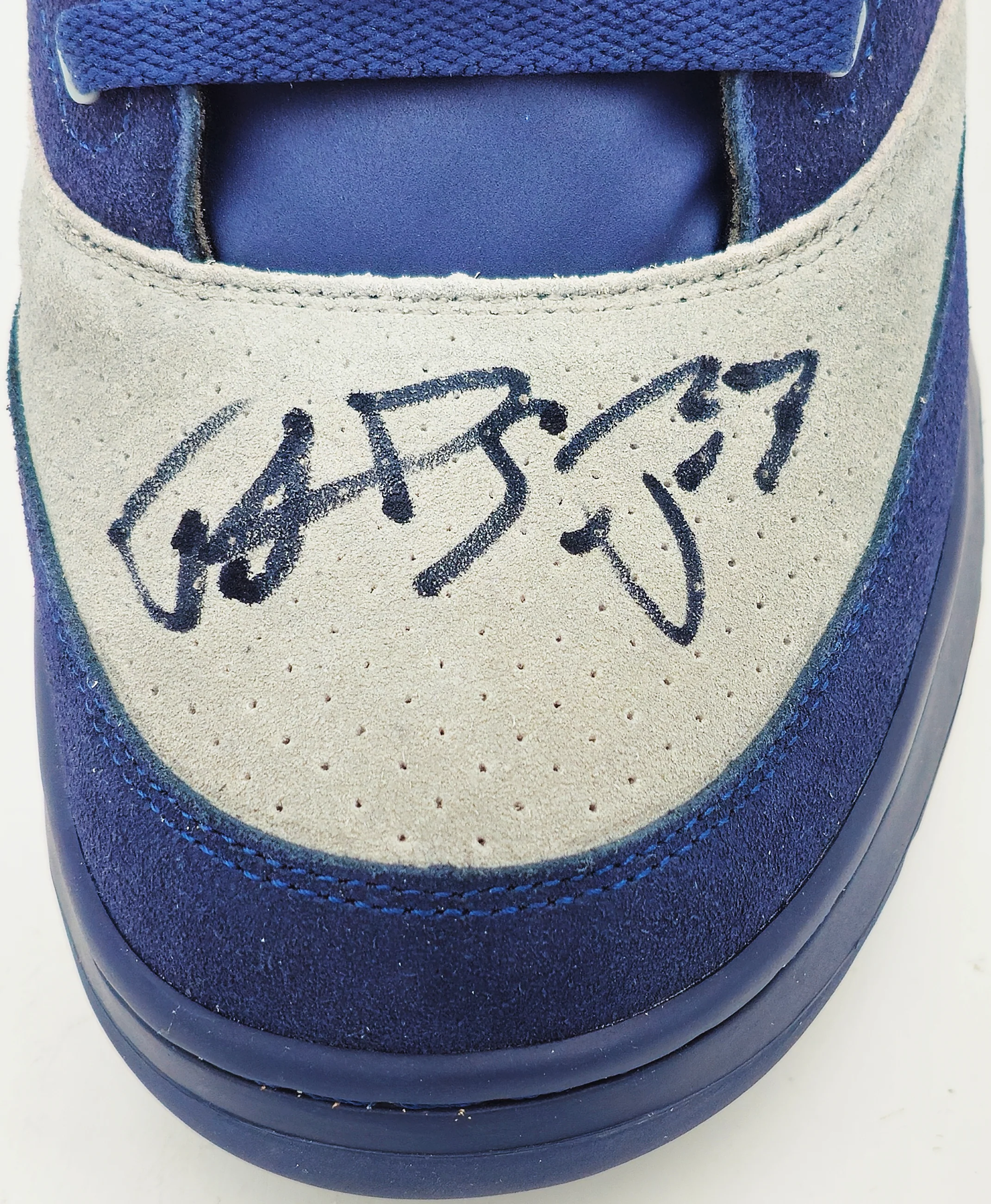 Patrick Ewing Autographed Navy & Grey Ewing Athletics 33 HI OG Left Shoe Georgetown Hoyas Size 14 W/ Box Beckett BAS Witness Stock #236557 - Image 2