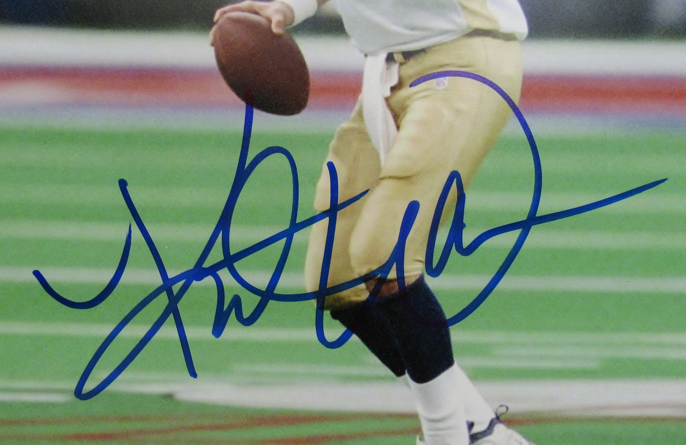 Kurt Warner Signed Auto 11x14 Photo JSA CM07420 - Image 2