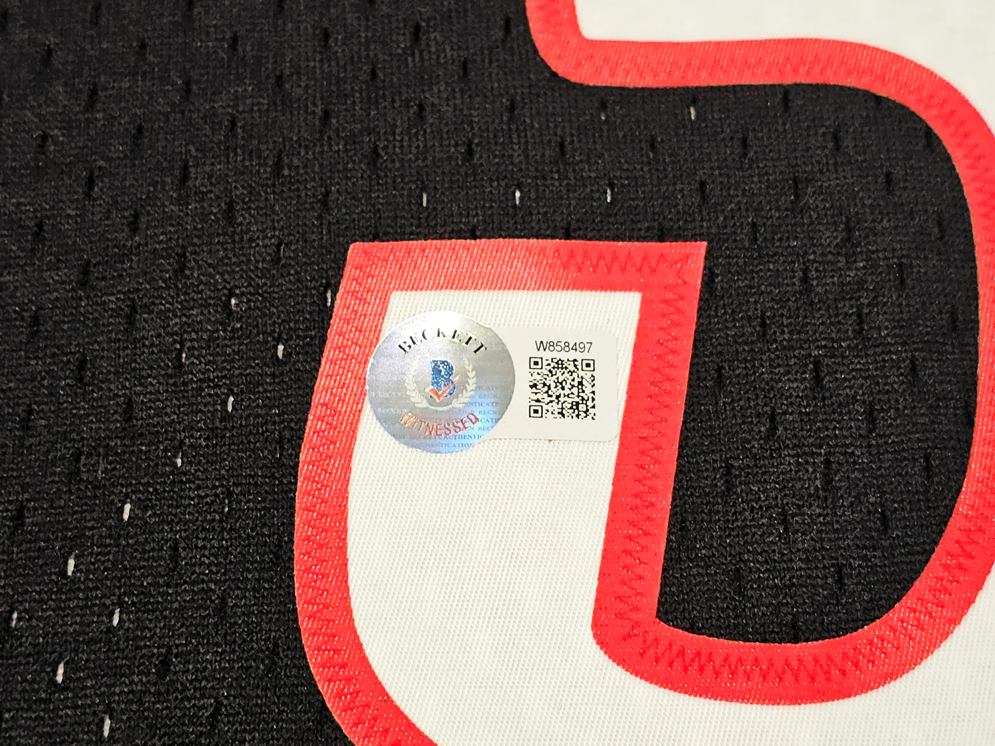 Philadelphia 76ers Allen Iverson Autographed Black Authentic Mitchell & Ness 10-05-06 HWC Swingman Jersey Size XXL Beckett BAS Witness Stock #220423 - Image 5