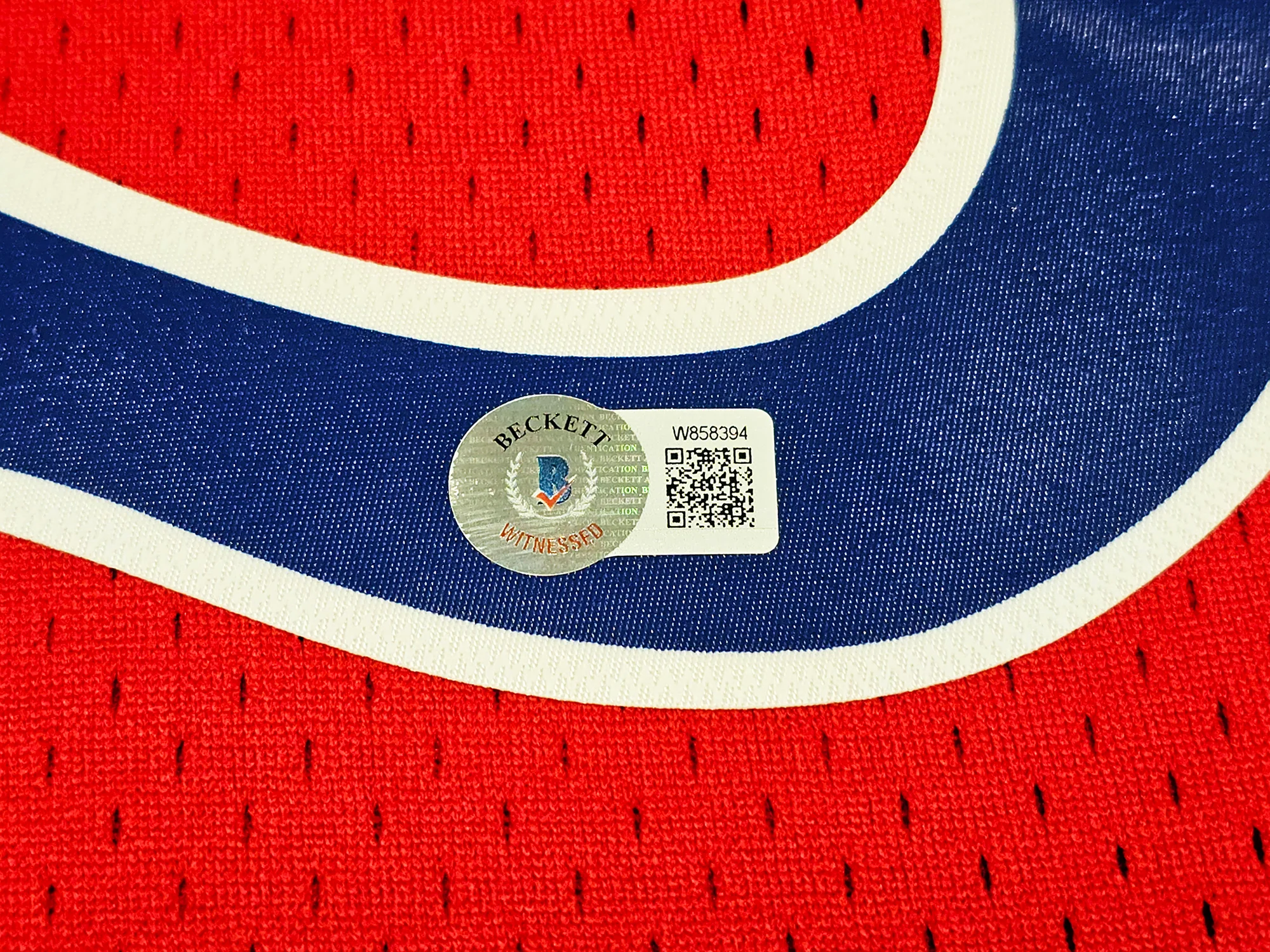 Philadelphia 76ers Allen Iverson Autographed Red Authentic Mitchell & Ness 1996-97 HWC Swingman Jersey Size XXL Beckett BAS Witness Stock #220425 - Image 5