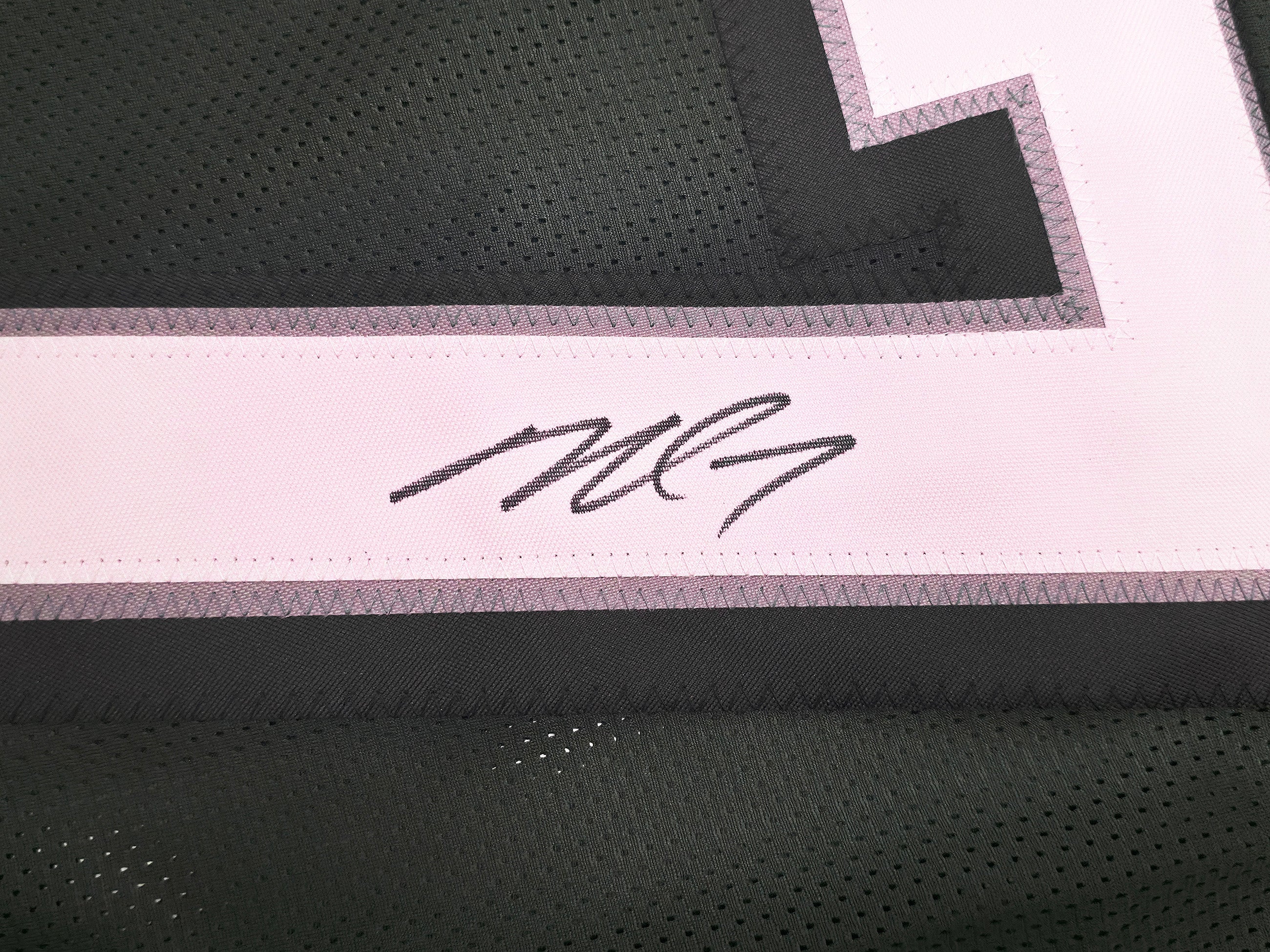 Philadelphia Eagles Michael Vick Autographed Green Jersey Beckett BAS Witness Stock #253384 - Image 4