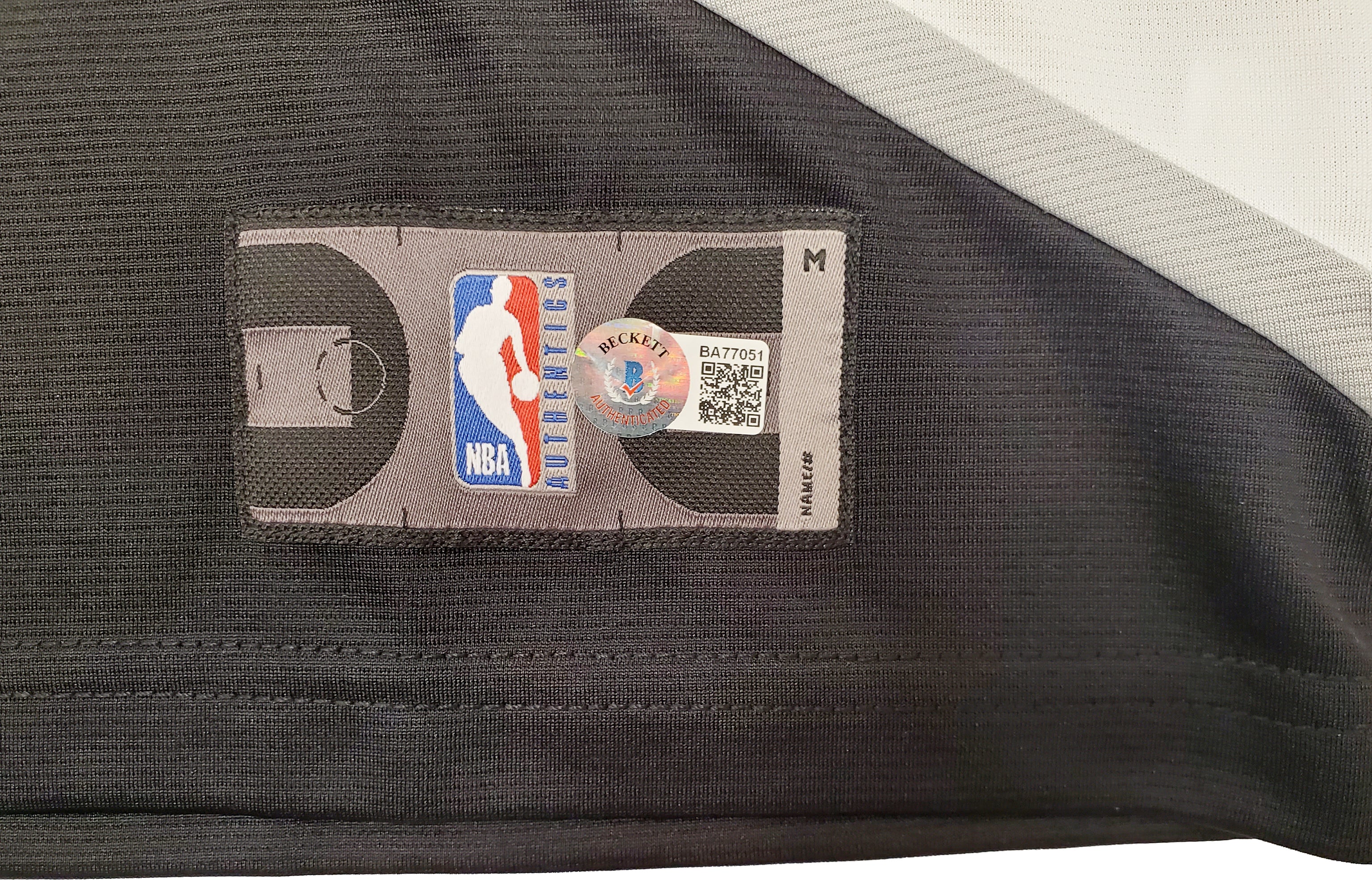 Portland Trail Blazers Damian Lillard Autographed Black Fanatics Jersey Size M Beckett BAS Stock #196412 - Image 4