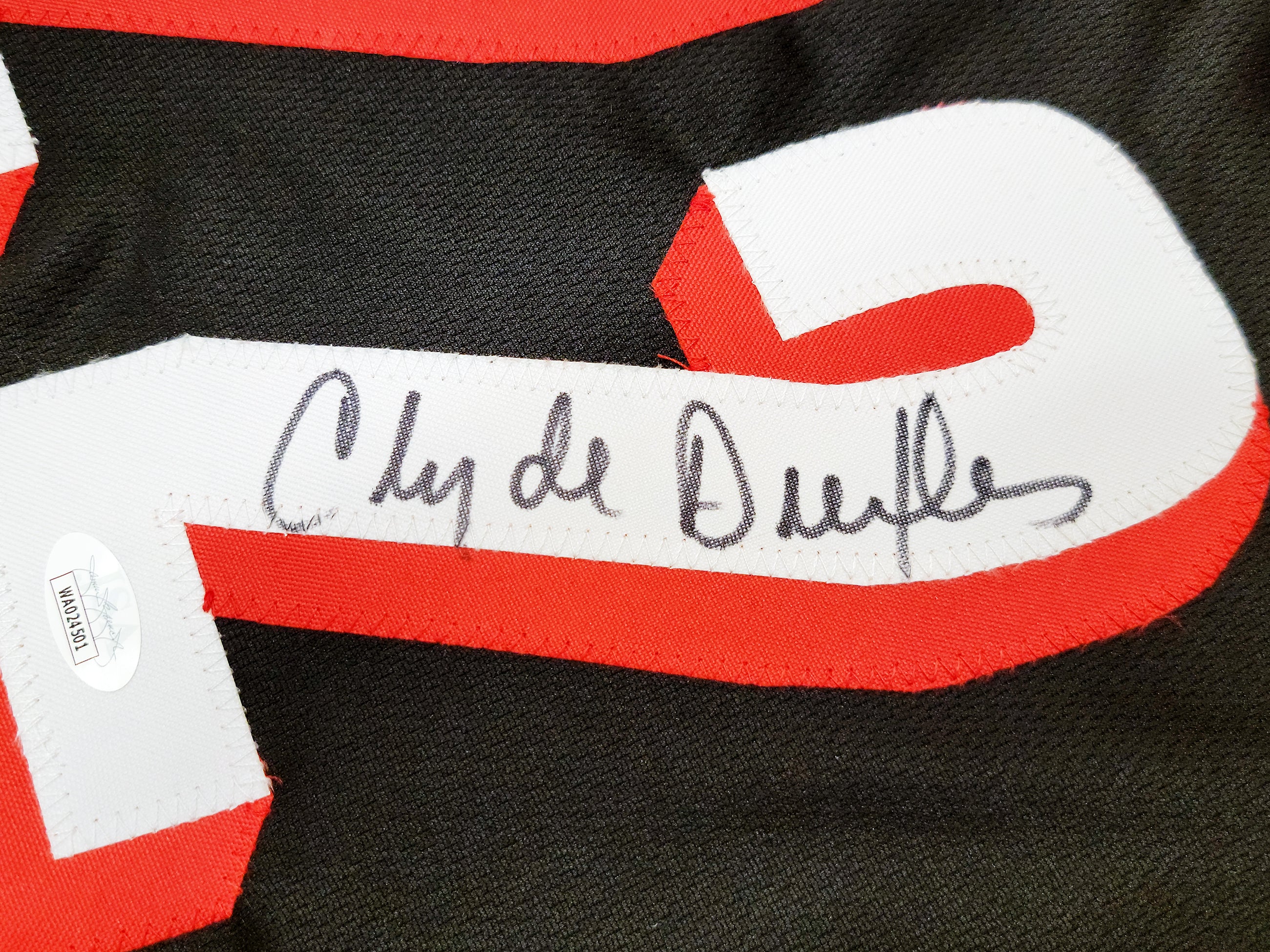 Portland Trailblazers Clyde Drexler Autographed Black Jersey The Glide JSA Stock #202352 - Image 4