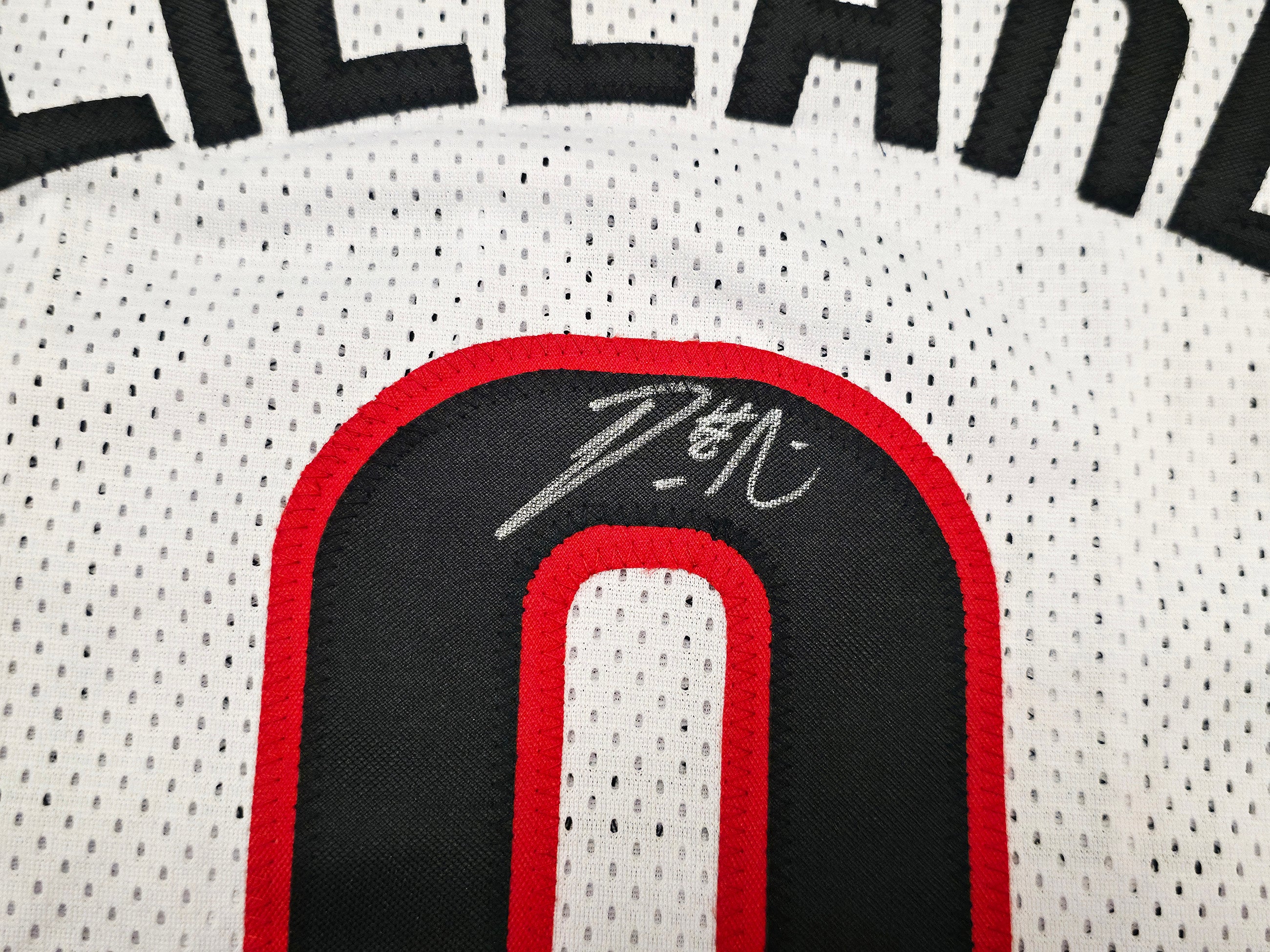 Portland Trail Blazers Damian Lillard Autographed White Jersey Beckett BAS Stock #195902 - Image 4