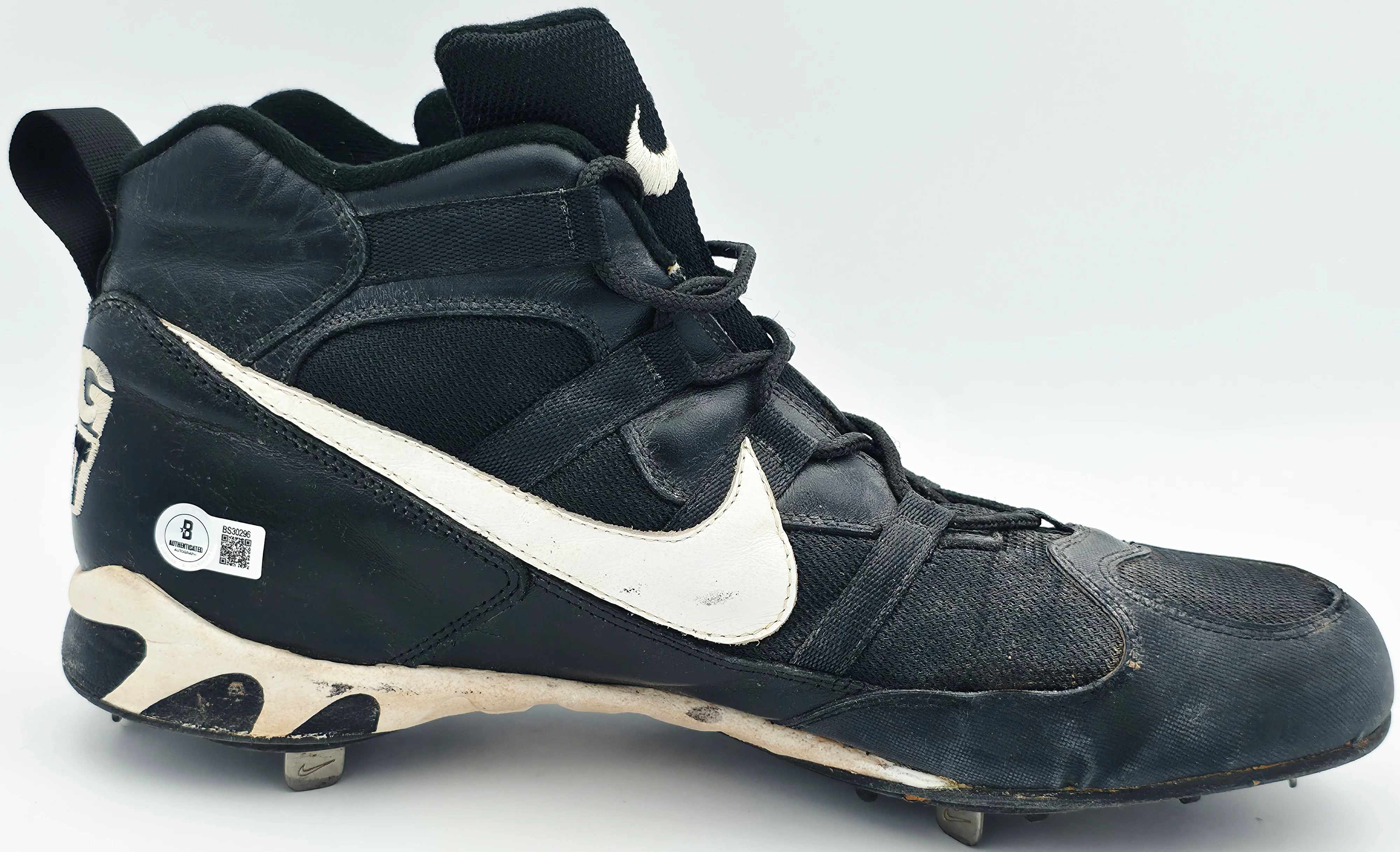 Randy Johnson Autographed Game Used Black Nike Cleat Seattle Mariners "#51" Big Unit Logo Size 13 Beckett BAS QR #BS30296 - Image 3