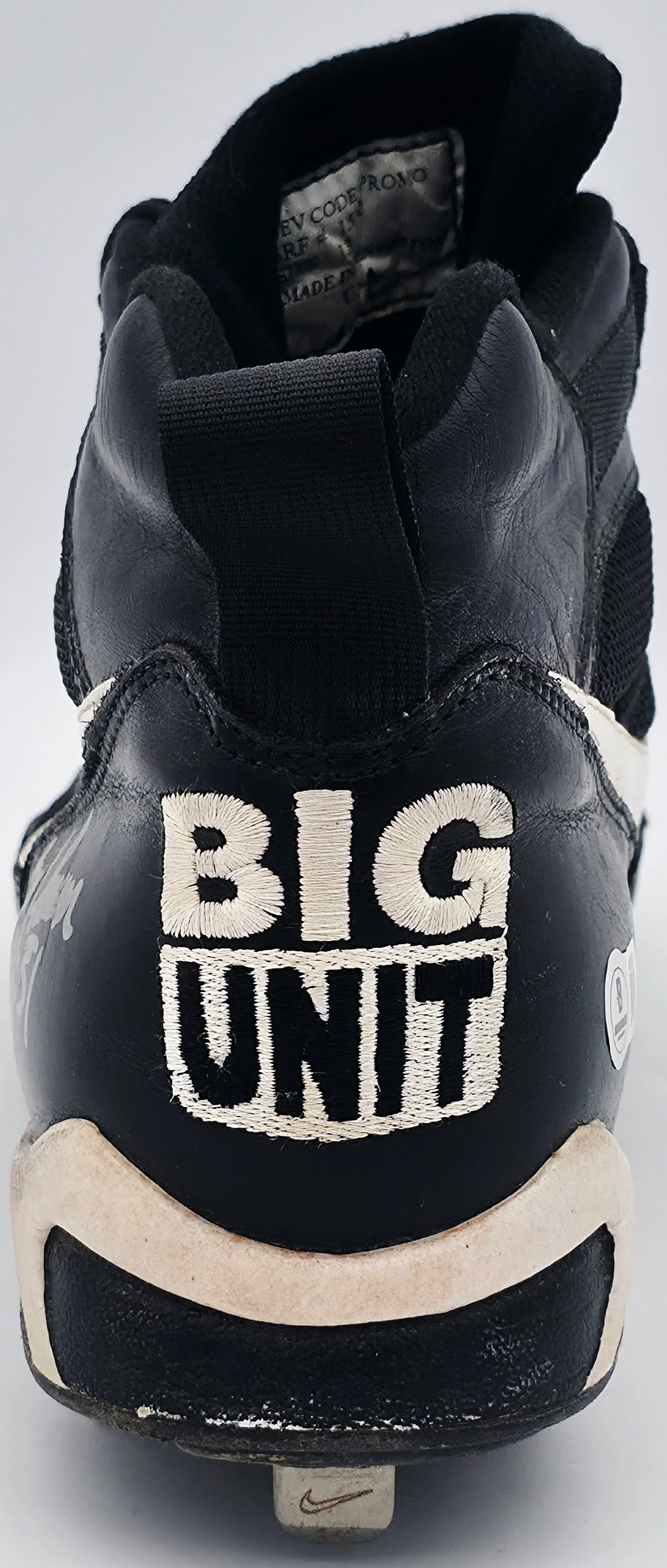 Randy Johnson Autographed Game Used Black Nike Cleat Seattle Mariners "#51" Big Unit Logo Size 13 Beckett BAS QR #BS30296 - Image 5