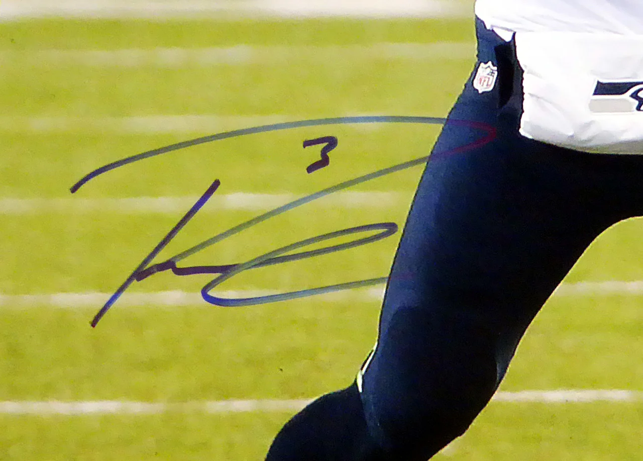 Russell Wilson Autographed 16x20 Photo Seattle Seahawks Super Bowl RW Holo Stock #74641 - Image 2