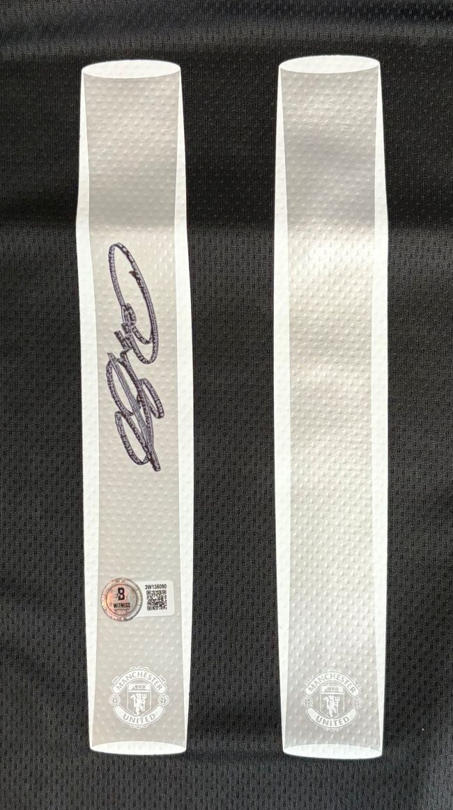 Ryan Giggs Signed Manchester United Nike Black Soccer Jersey BAS - Image 2