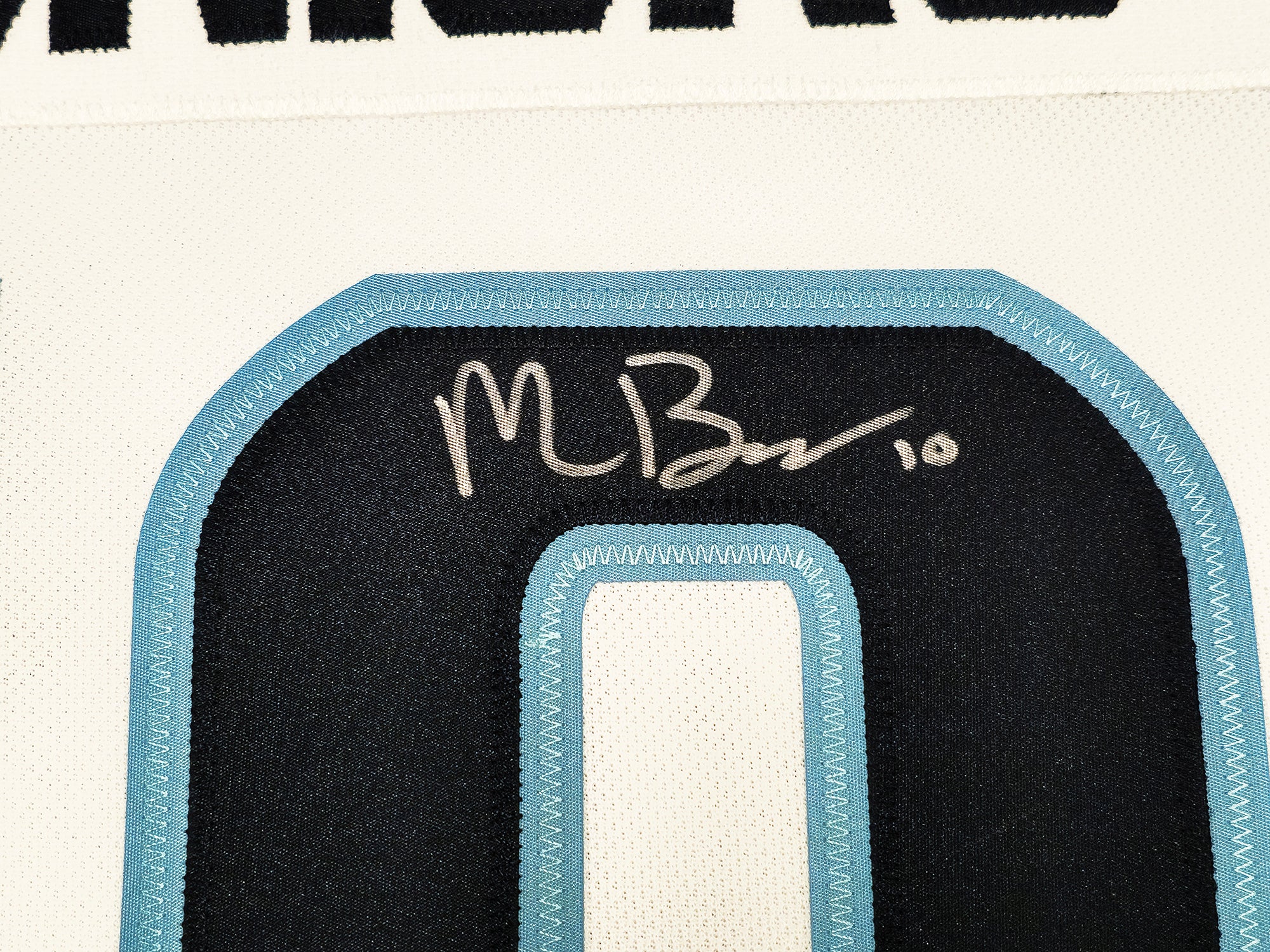 Seattle Kraken Matty Beniers Autographed White Adidas Authentic Jersey Size 46 Fanatics Holo Stock #222021 - Image 3