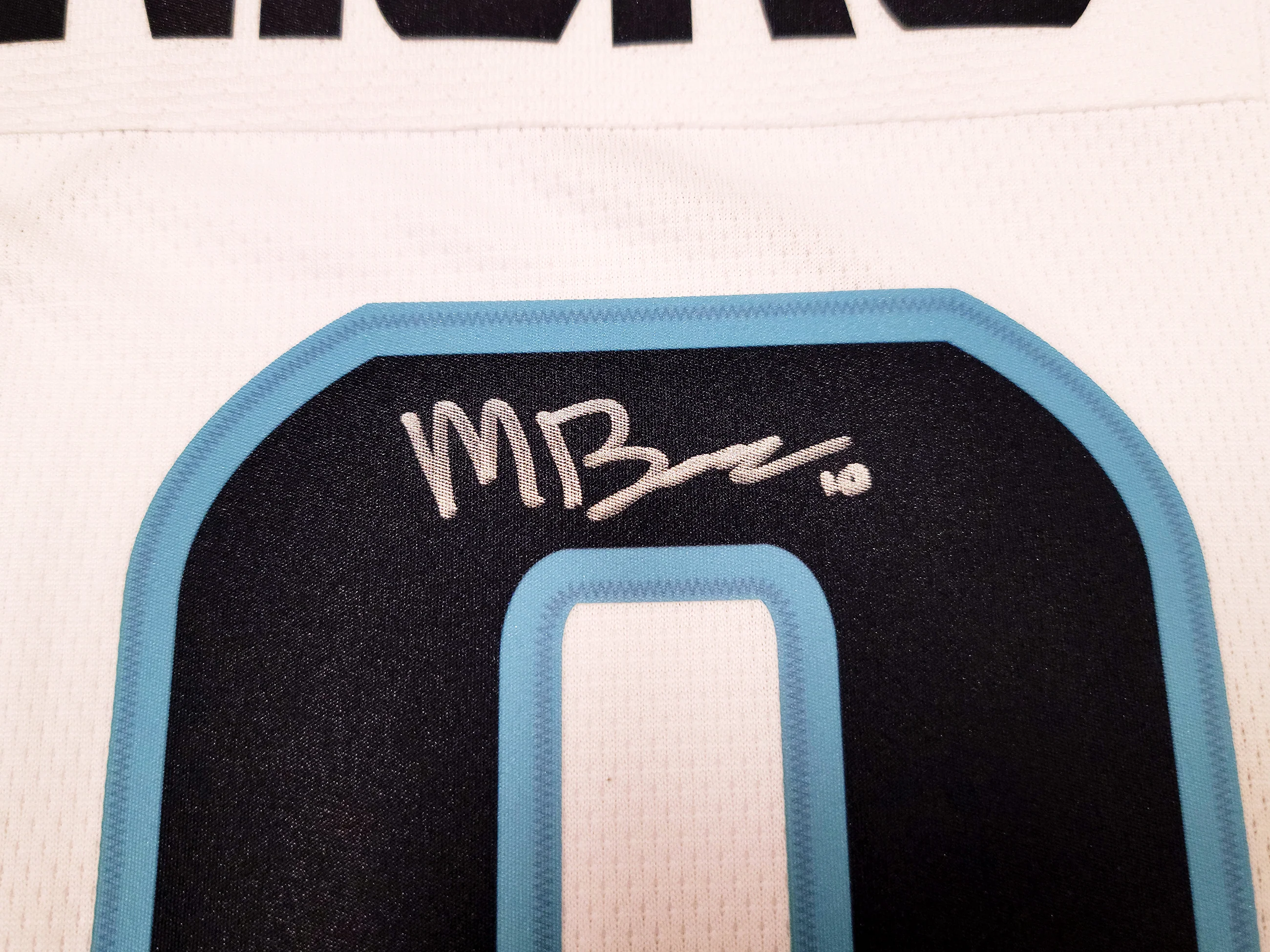 Seattle Kraken Matty Beniers Autographed White Fanatics Jersey Size XL With Inaugural Patch "NHL Debut" Fanatics Holo Stock #206008 - Image 4