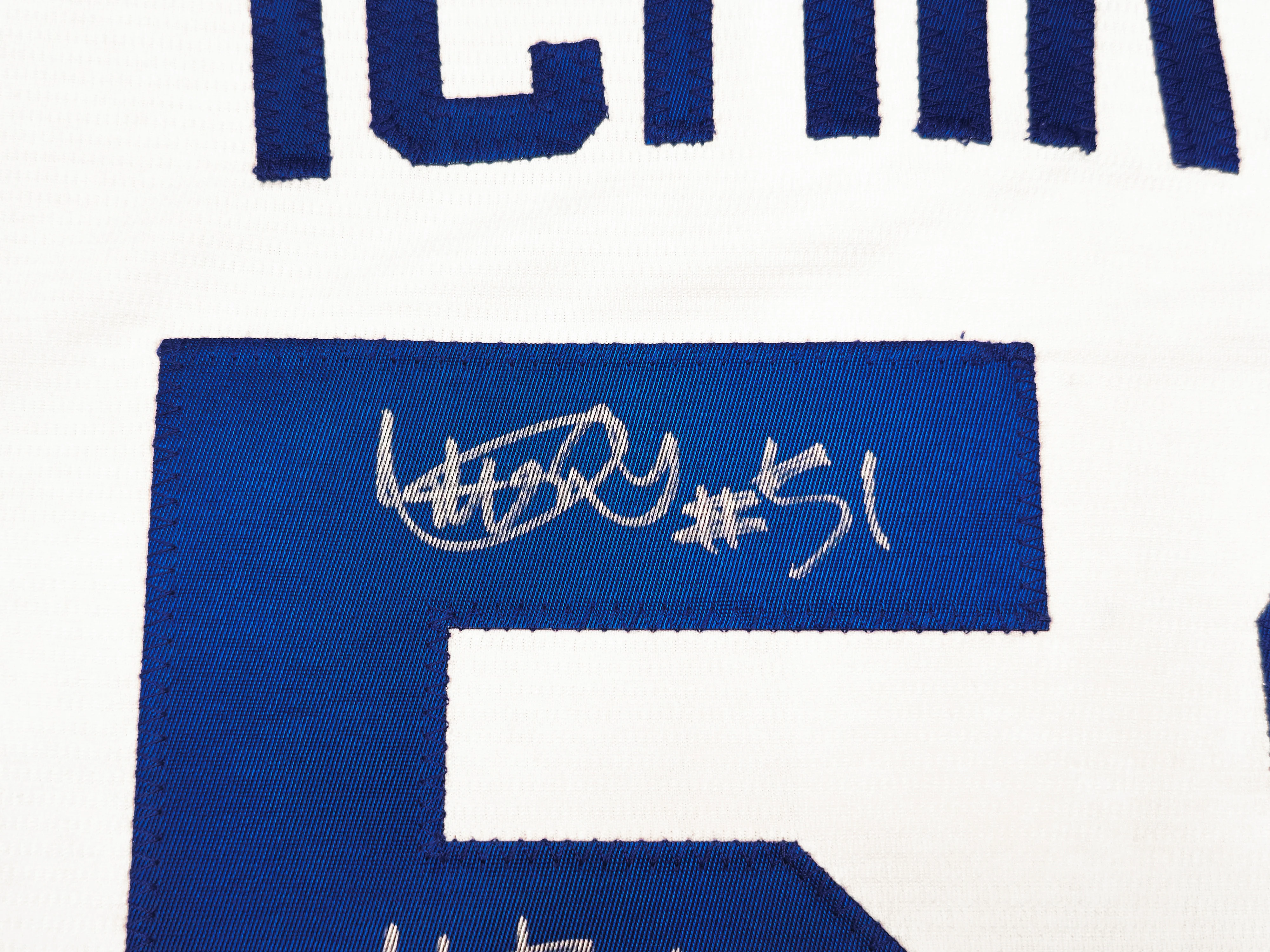 Seattle Mariners Ichiro Suzuki Autographed White Nike Cooperstown Collection Jersey Size XL "HOF 25" IS Holo & Beckett BAS Witness QR Stock #238318 - Image 4