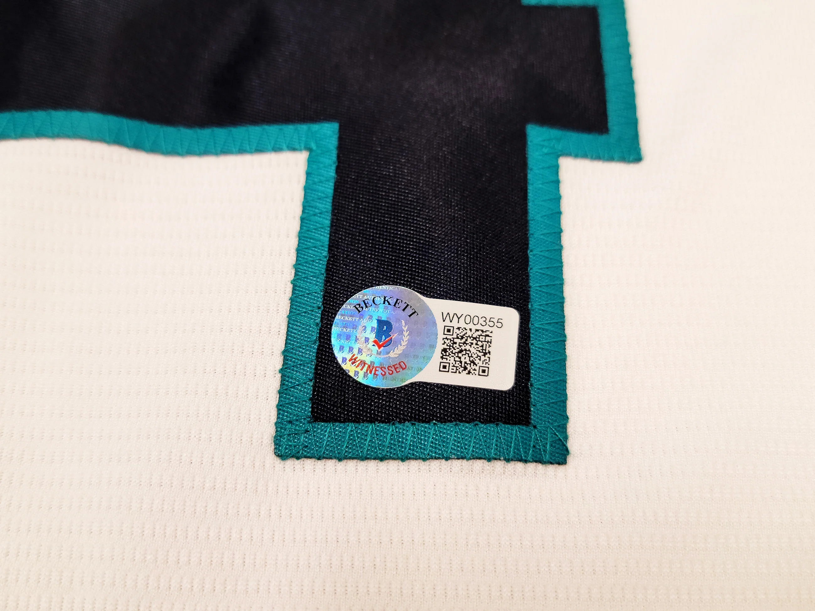 Seattle Mariners Ken Griffey Jr. Autographed White Nike Cooperstown Edition Jersey HOF Patch Size L Beckett BAS QR Stock #206023 - Image 5