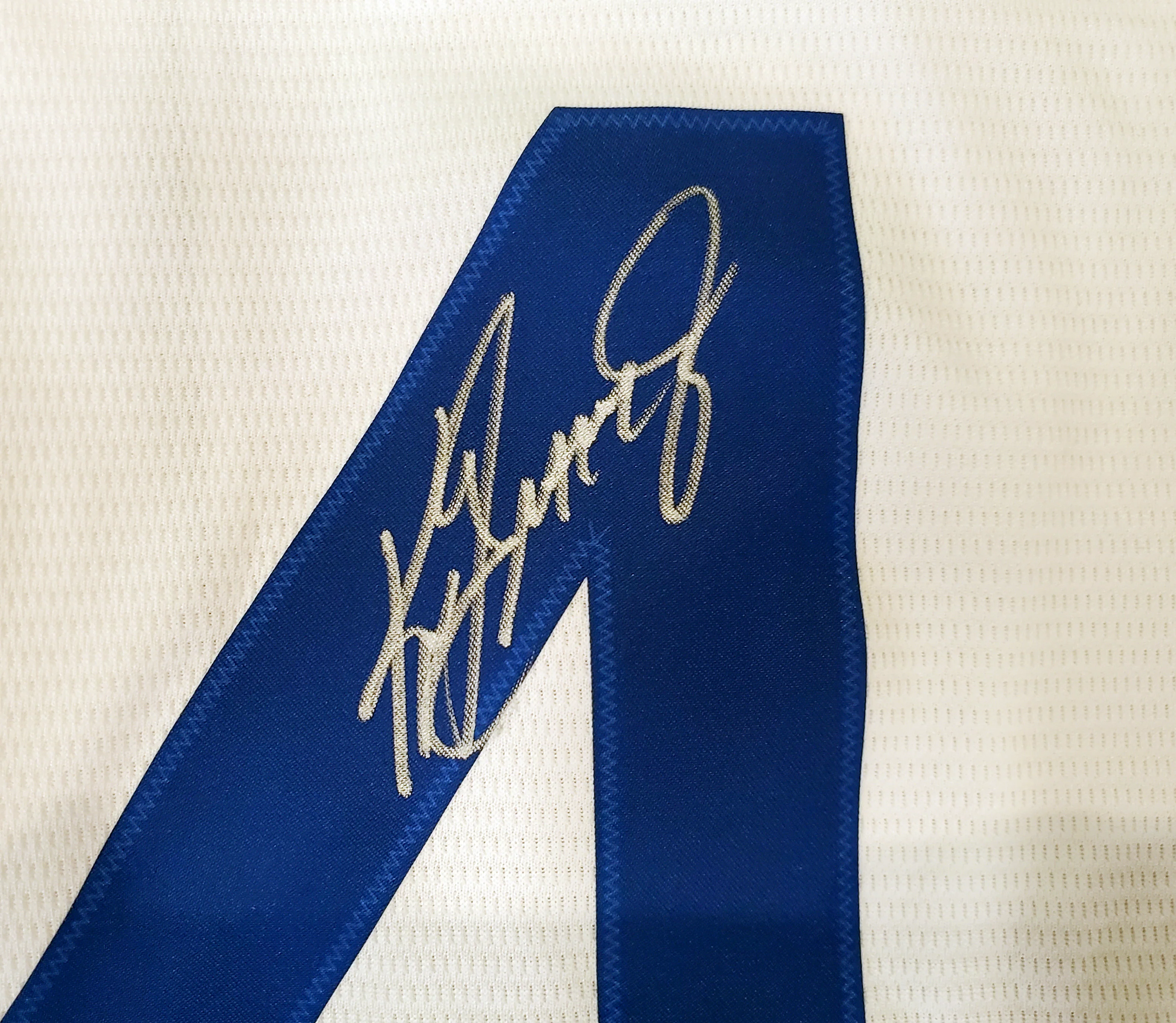 Seattle Mariners Ken Griffey Jr. Autographed White Nike Jersey Size XL Beckett BAS & MCS Holo Stock #194791 - Image 2